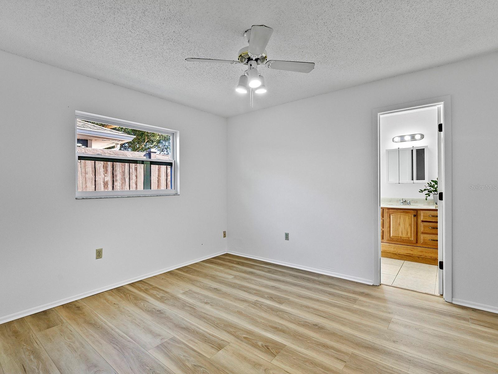 4260 BELL AVE — photo 11