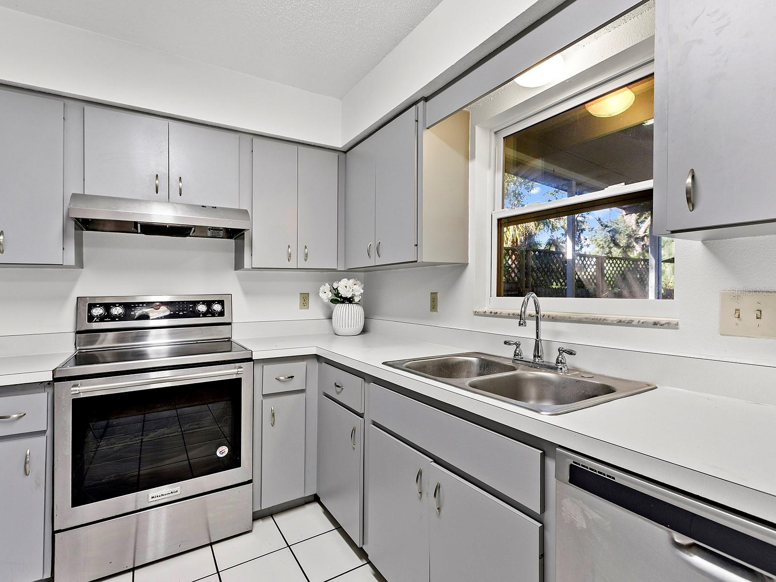 4260 BELL AVE — photo 6