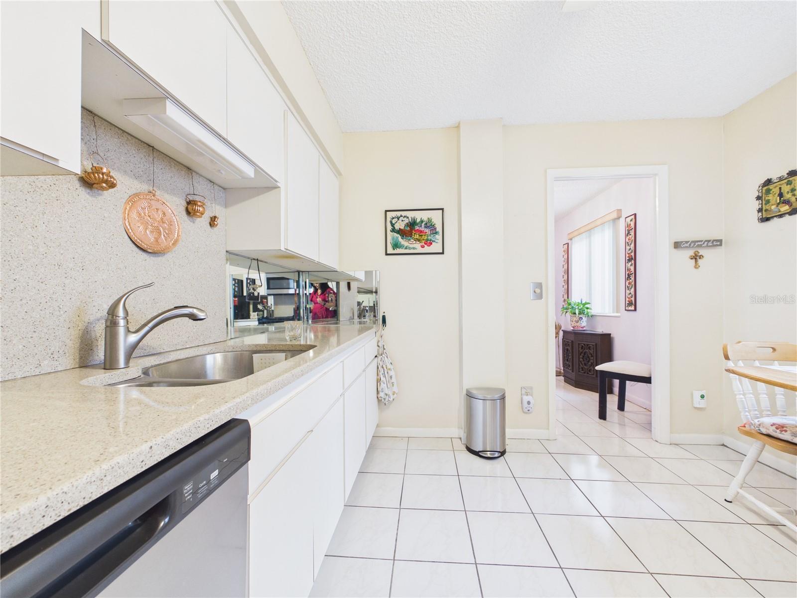 50 HARBOR VIEW LN #18 — photo 11