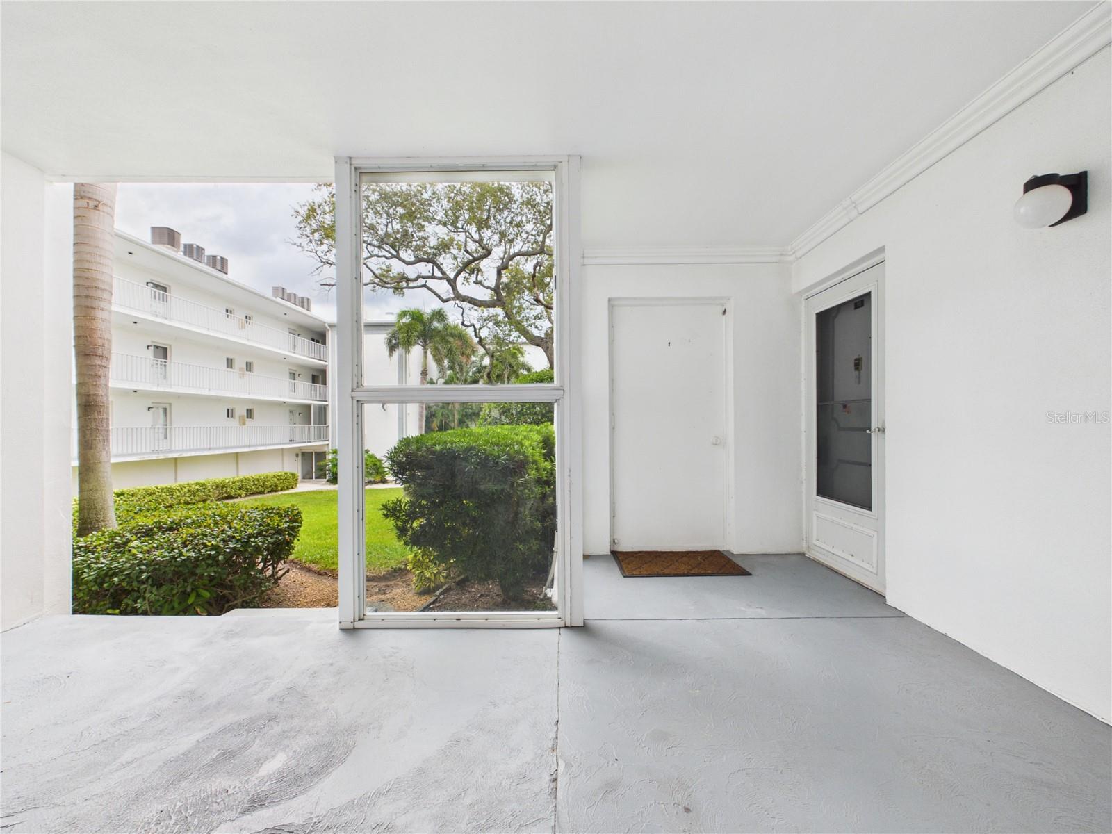 50 HARBOR VIEW LN #18 — photo 2