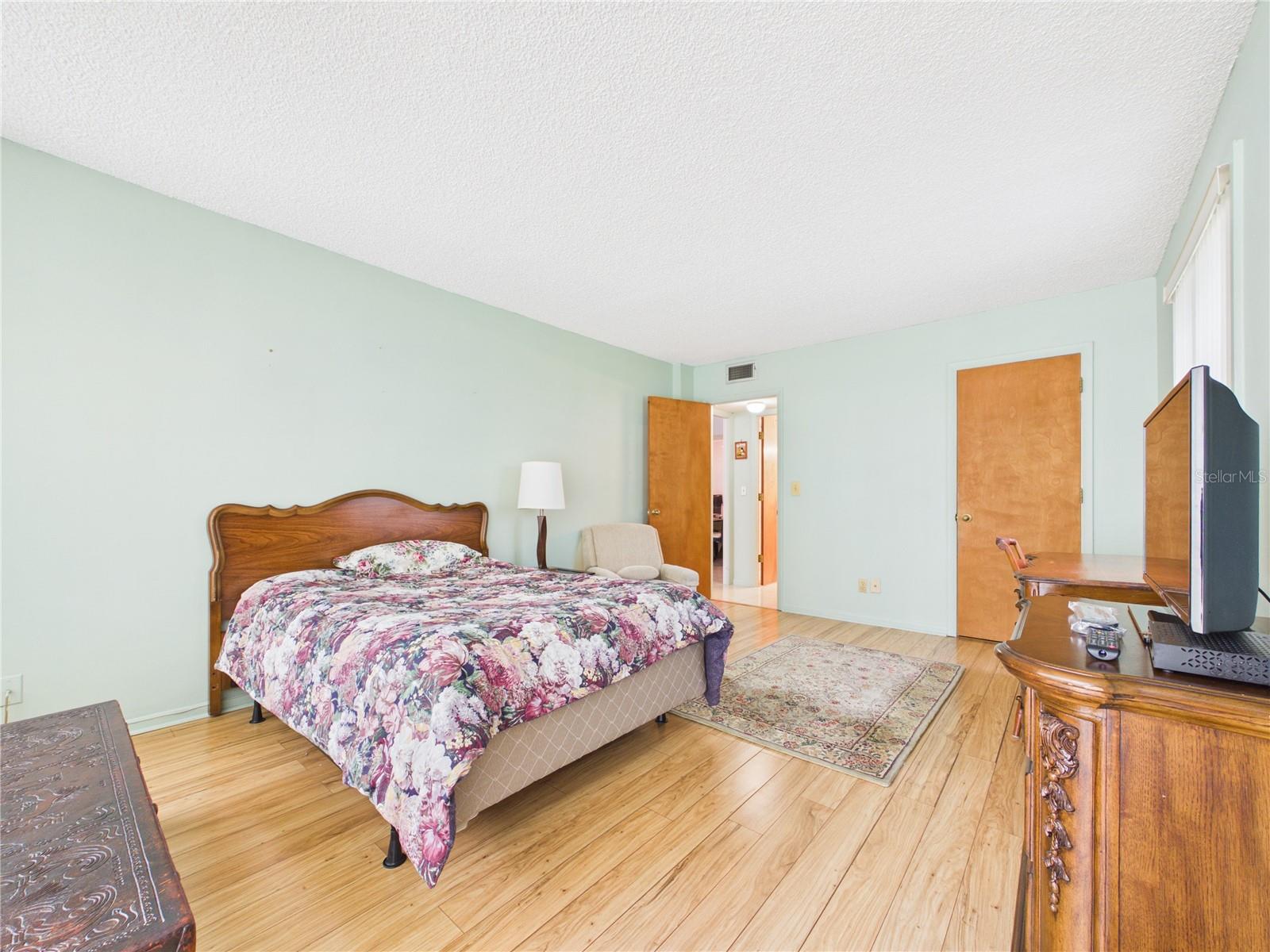 50 HARBOR VIEW LN #18 — photo 18