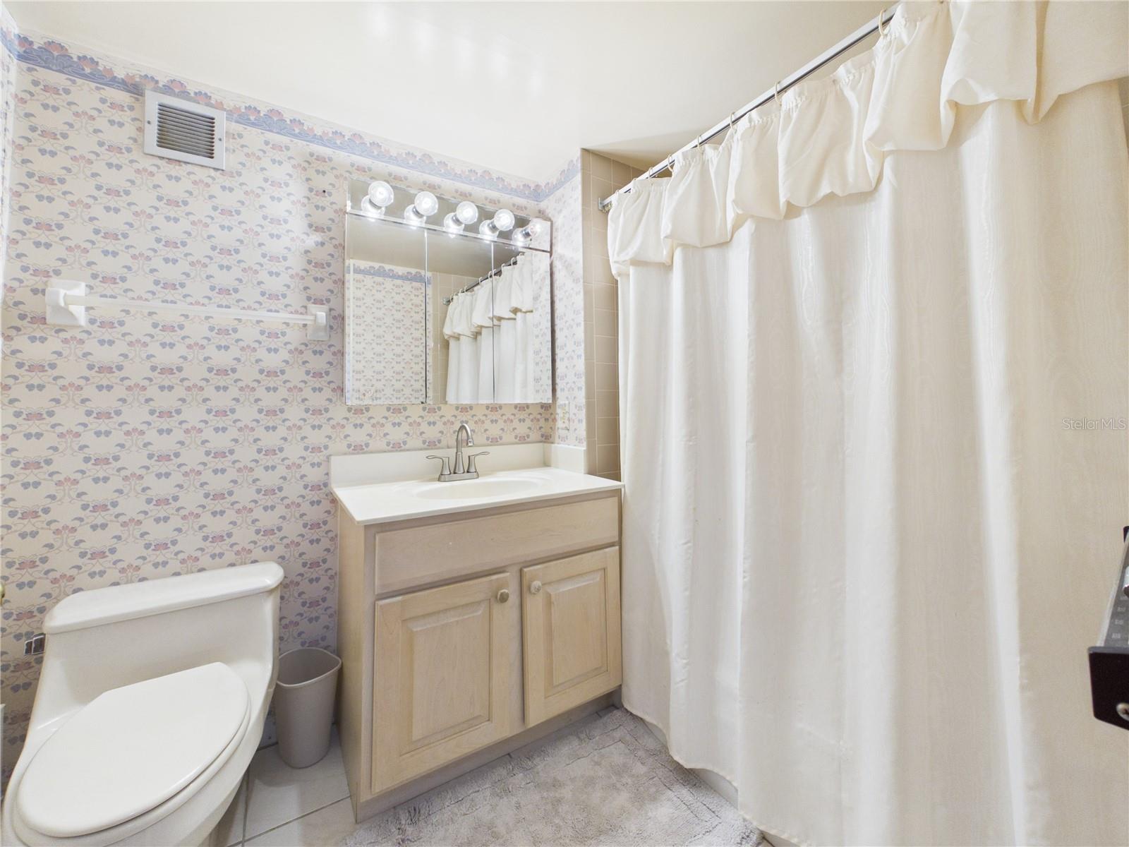 50 HARBOR VIEW LN #18 — photo 19