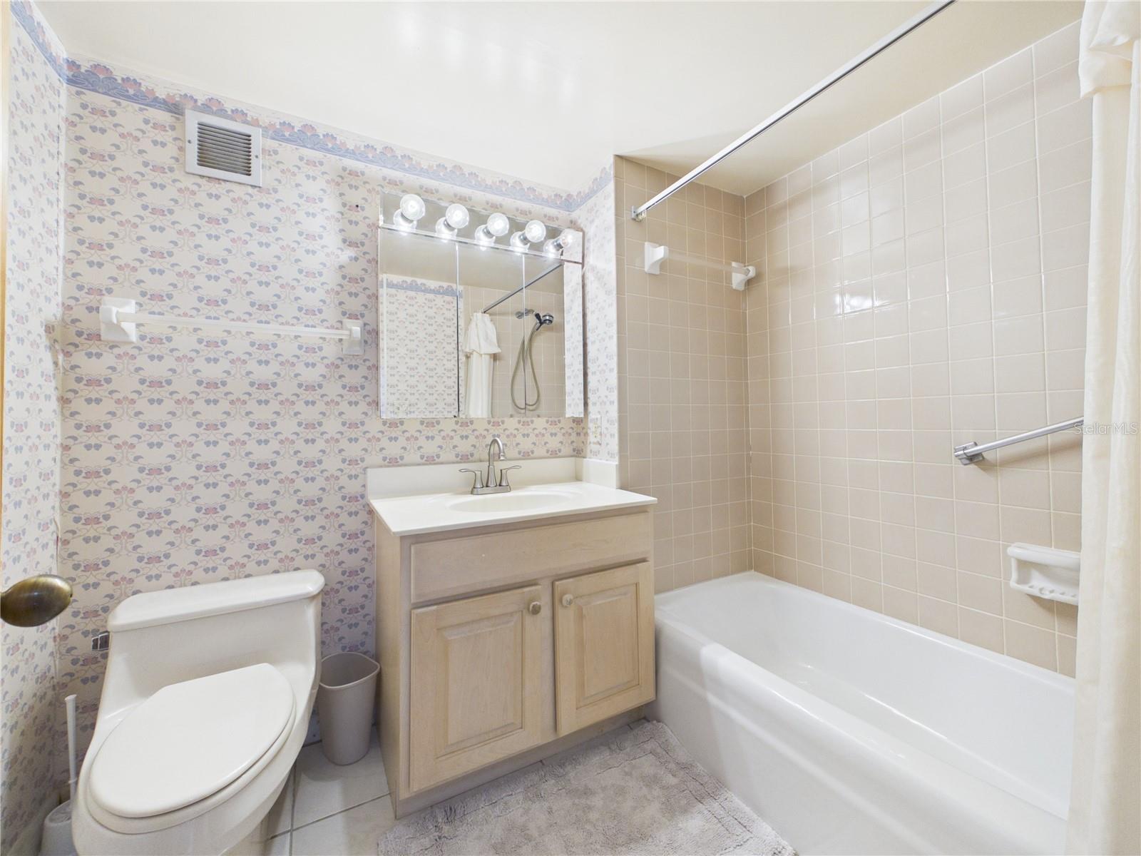 50 HARBOR VIEW LN #18 — photo 20