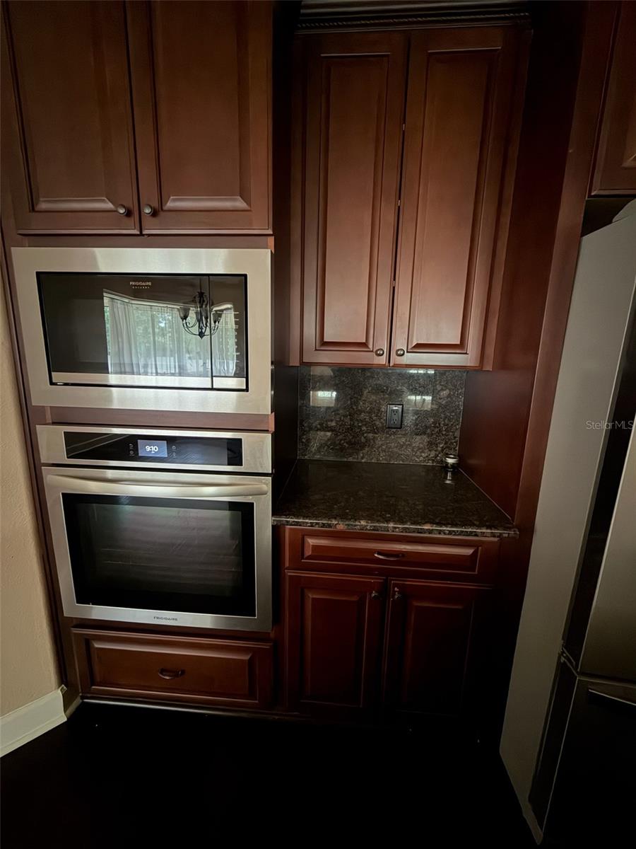 9650 MILANO DR — photo 6