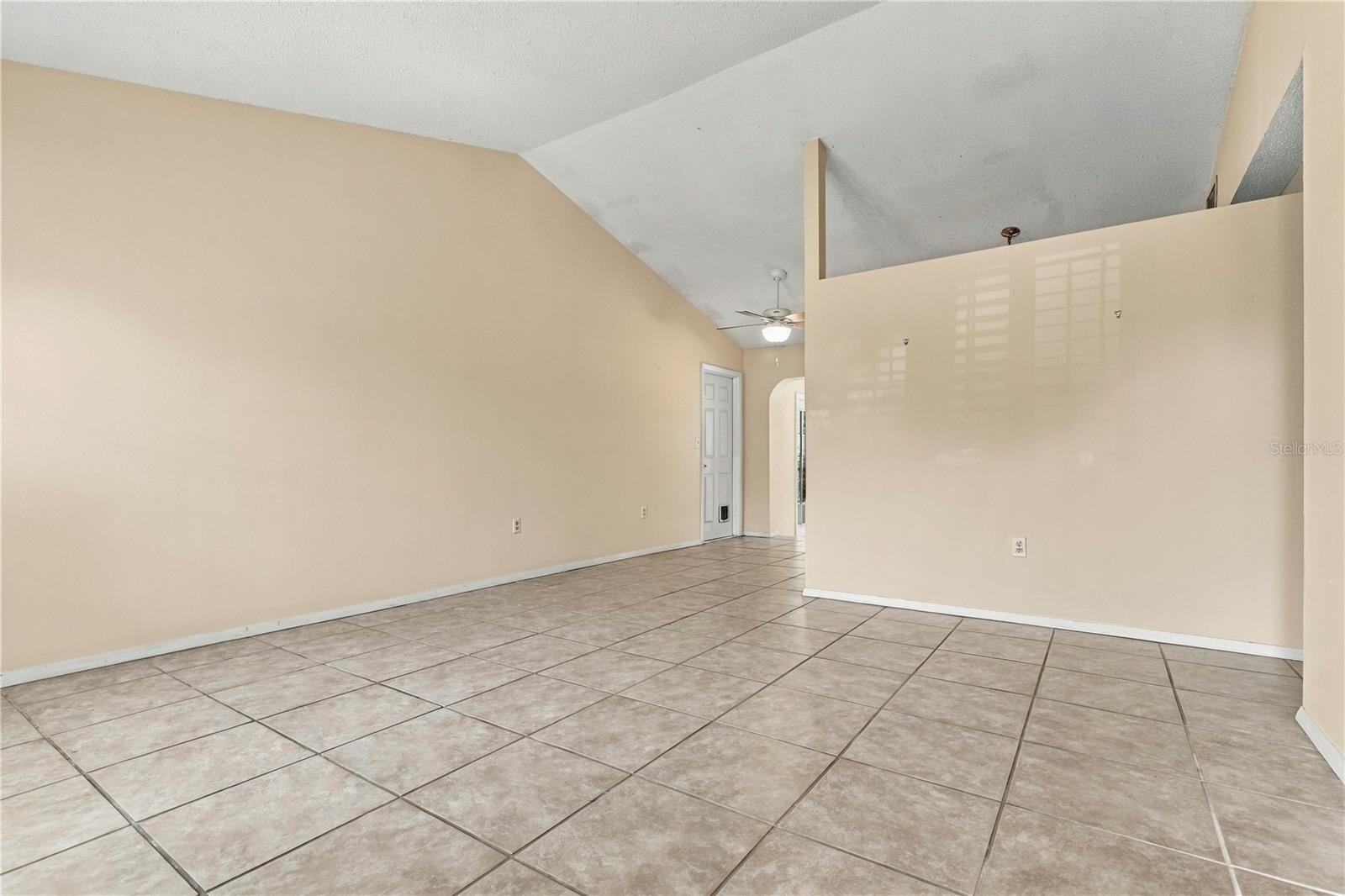 3431 VAN NUYS LOOP — photo 5
