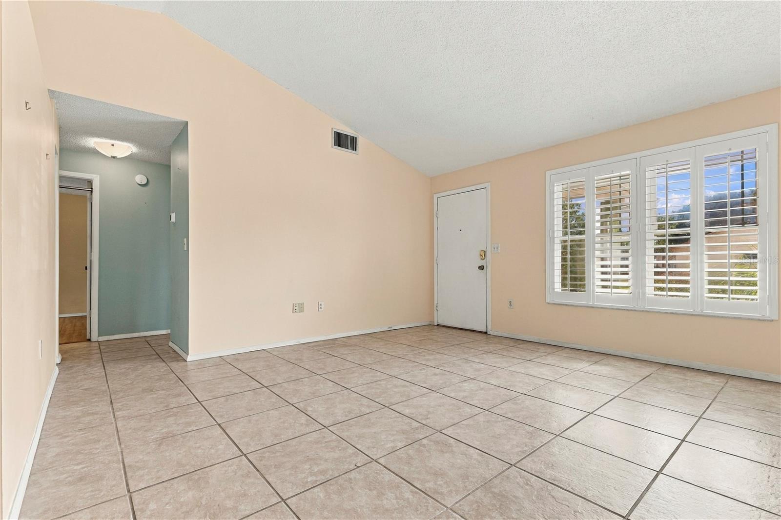 3431 VAN NUYS LOOP — photo 9