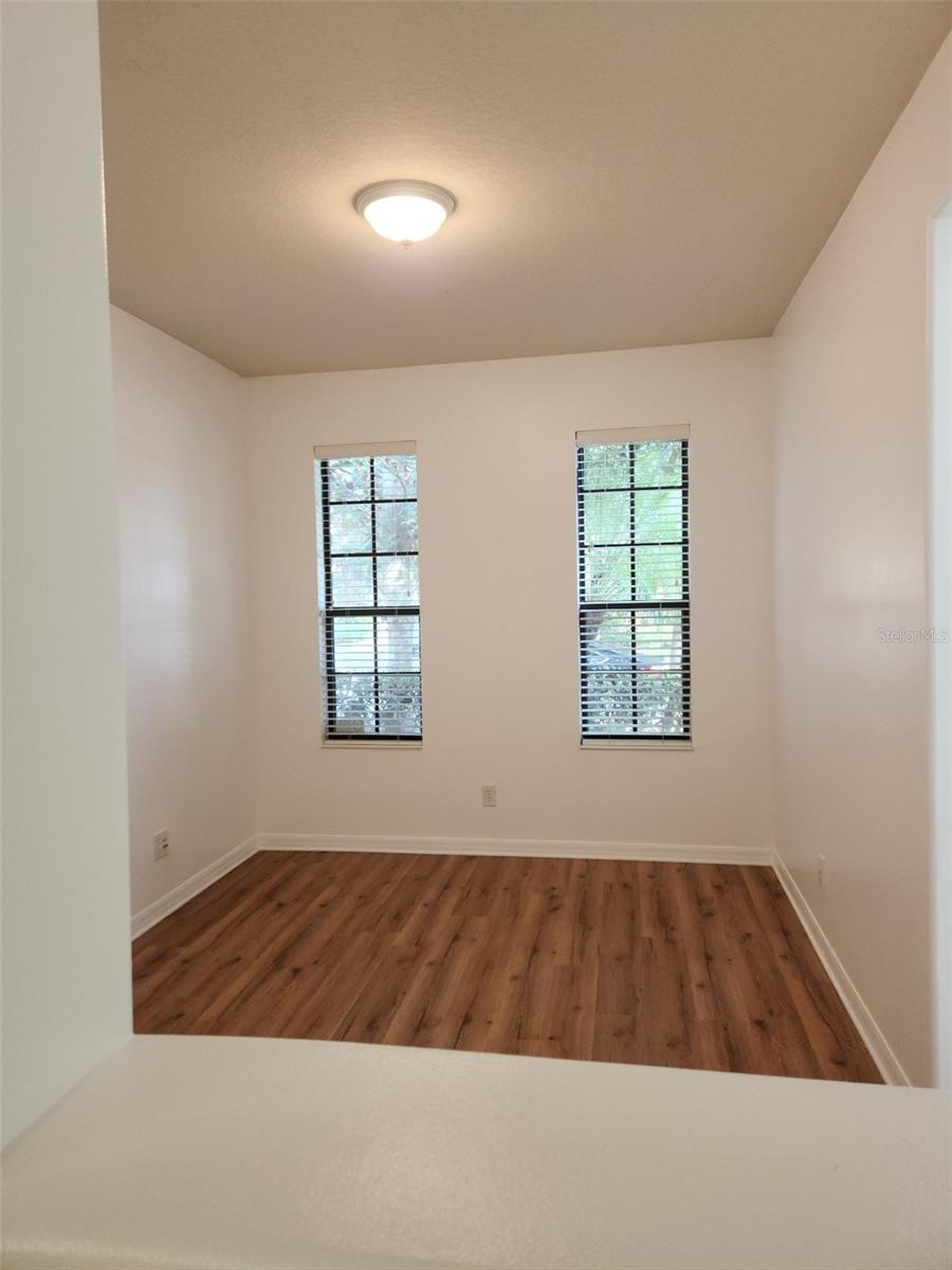 20311 CHESTNUT GROVE DR — photo 5