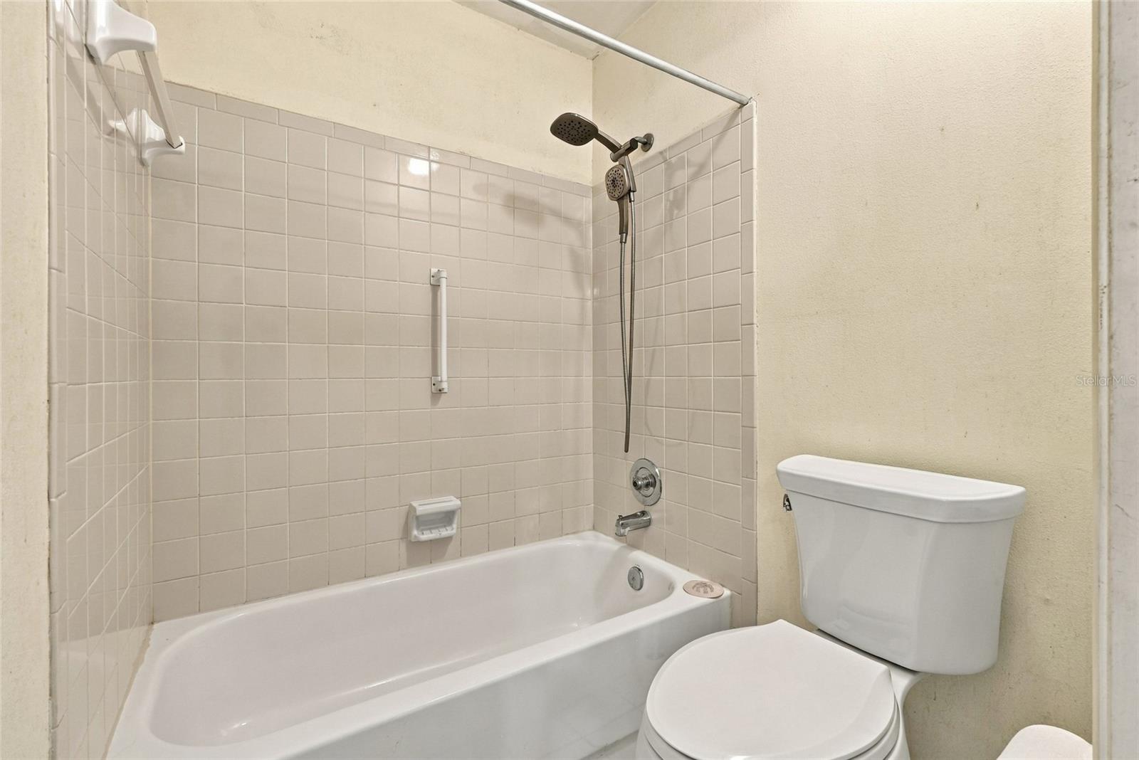 1111 THAYER ST #1111 — photo 21