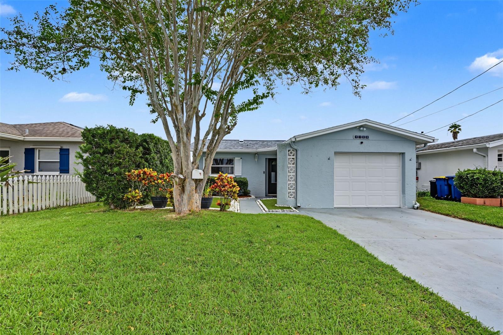 5106 BLUE HERON DR — photo 4