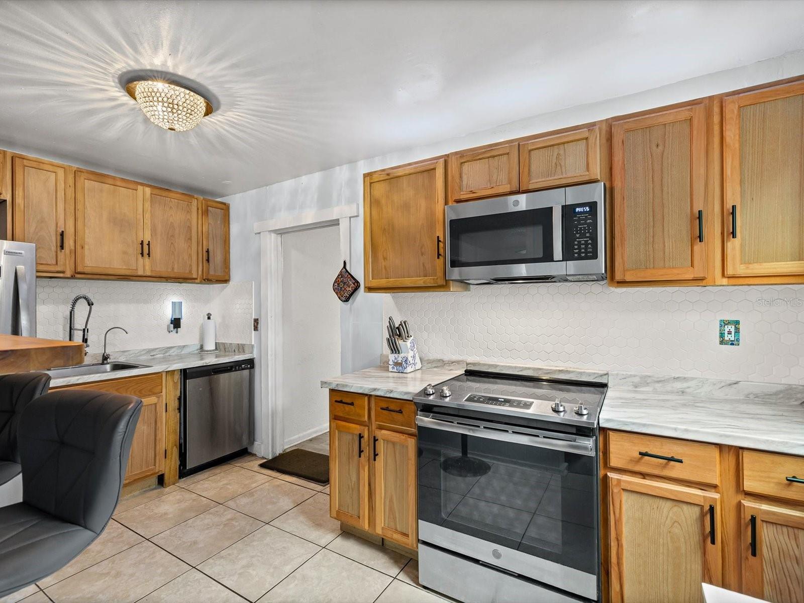 910 E ESKIMO AVE — photo 5