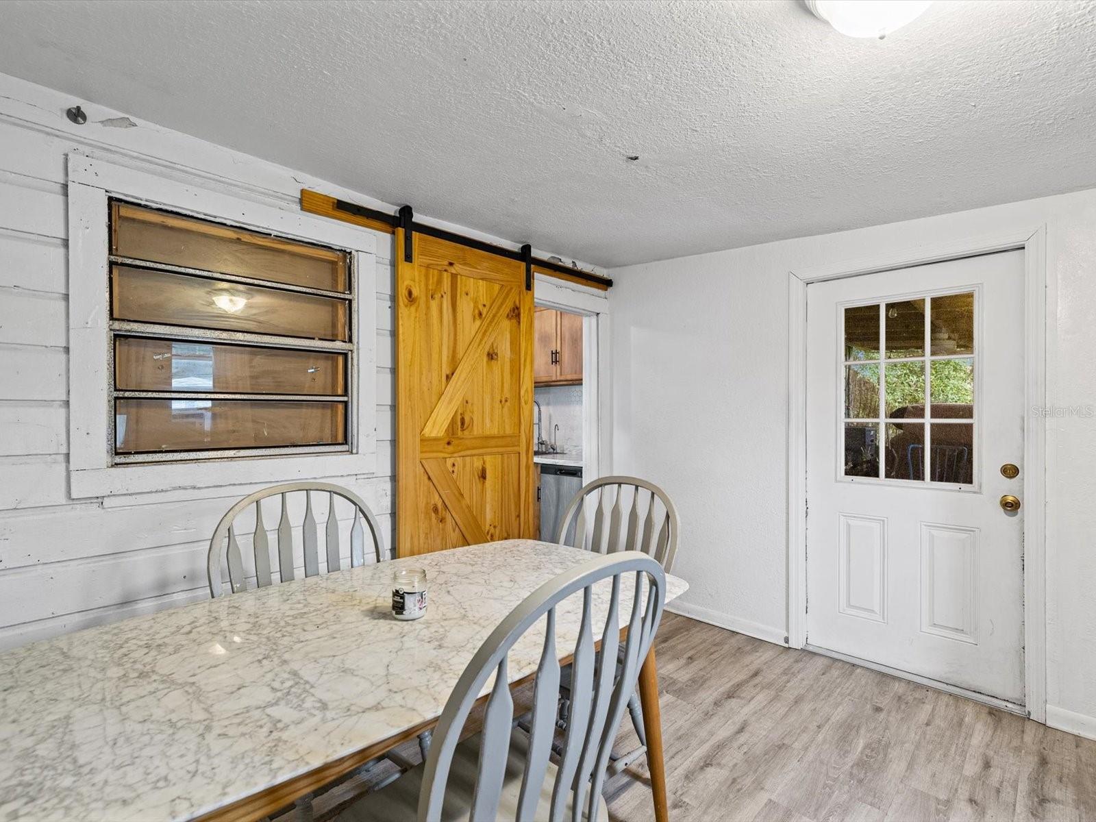 910 E ESKIMO AVE — photo 23