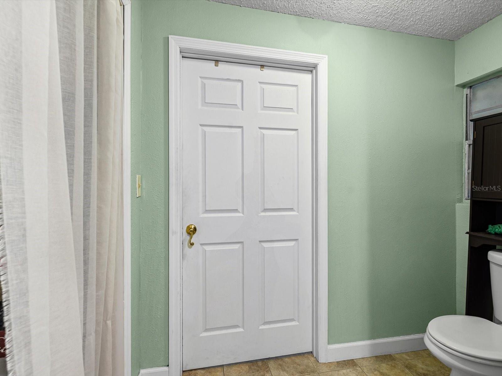910 E ESKIMO AVE — photo 18