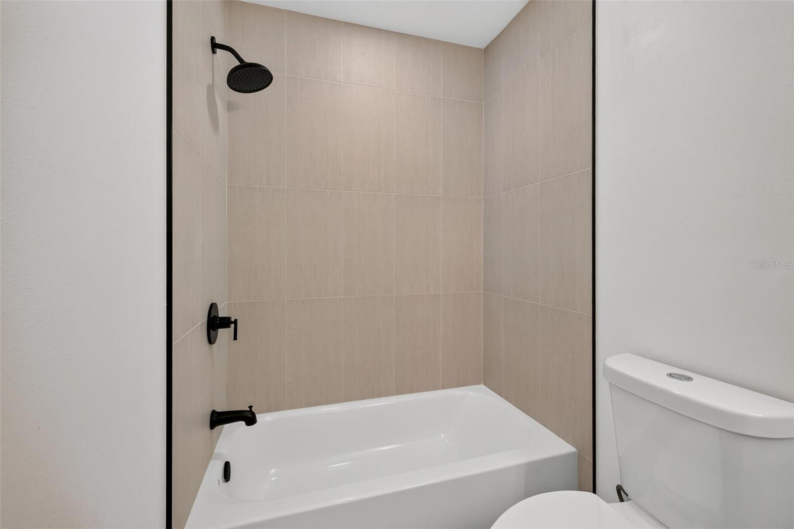 11317 SYLVAN GREEN LN — photo 25