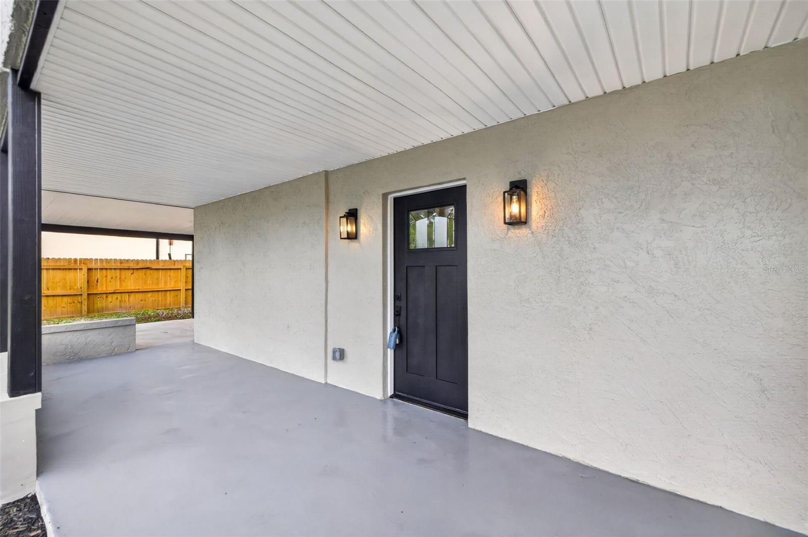 11317 SYLVAN GREEN LN — photo 2