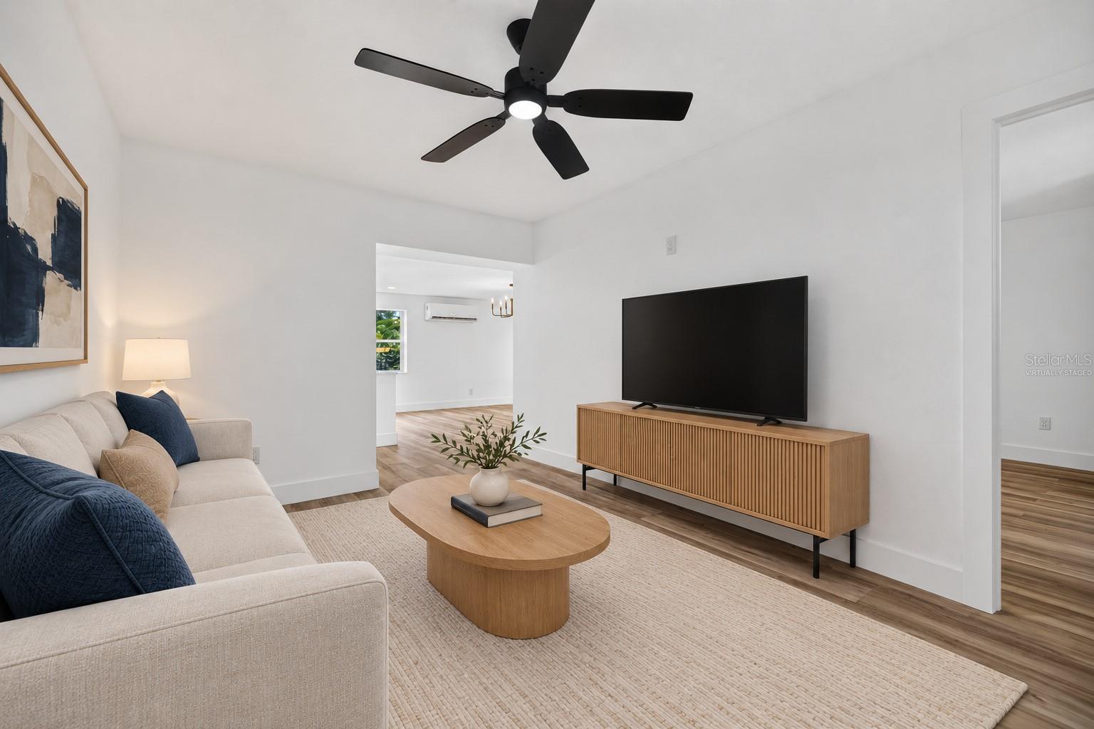 11317 SYLVAN GREEN LN — photo 4