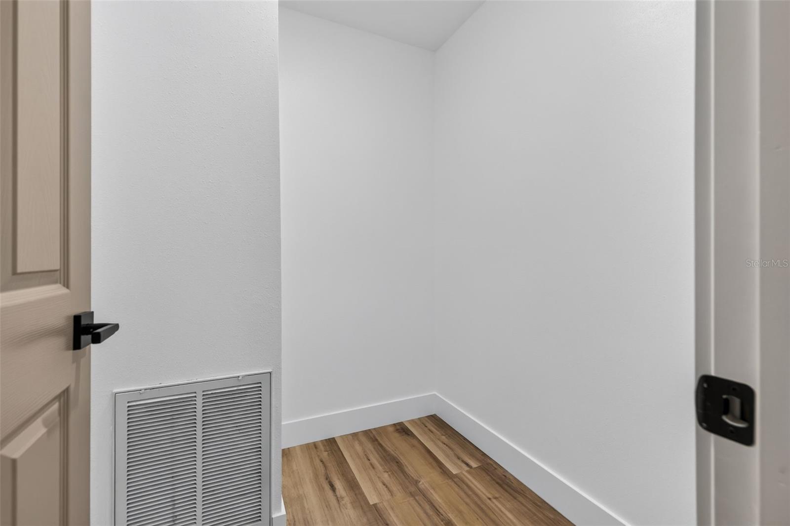 11317 SYLVAN GREEN LN — photo 14