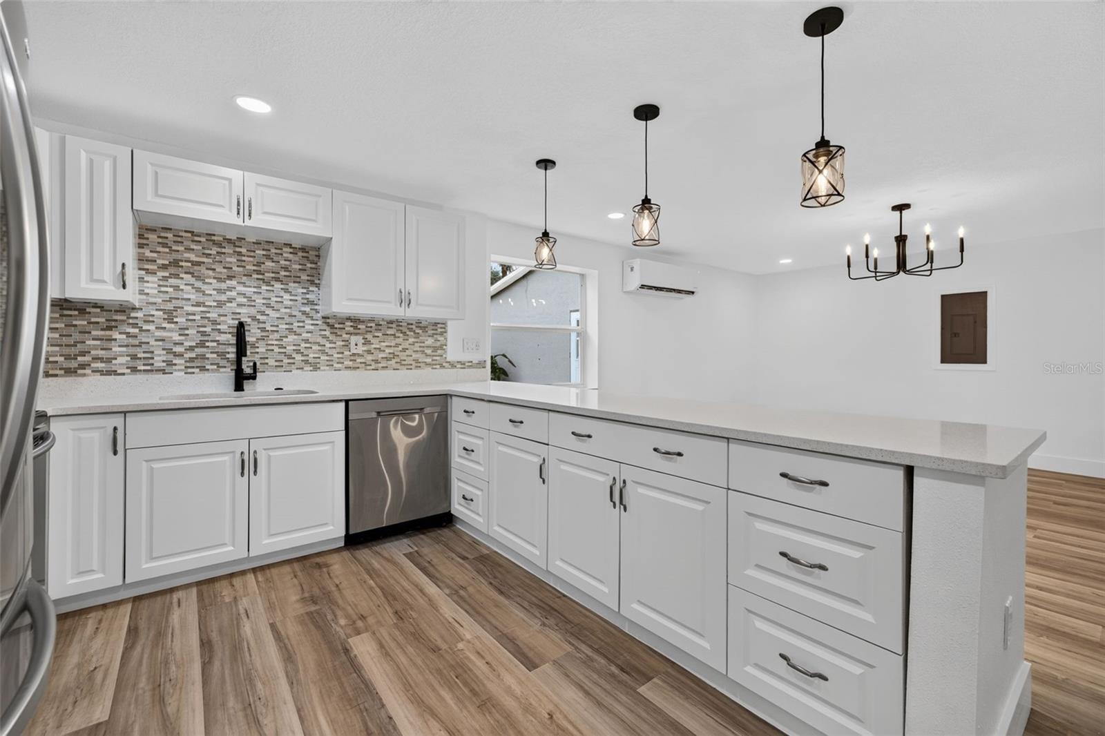 11317 SYLVAN GREEN LN — photo 7