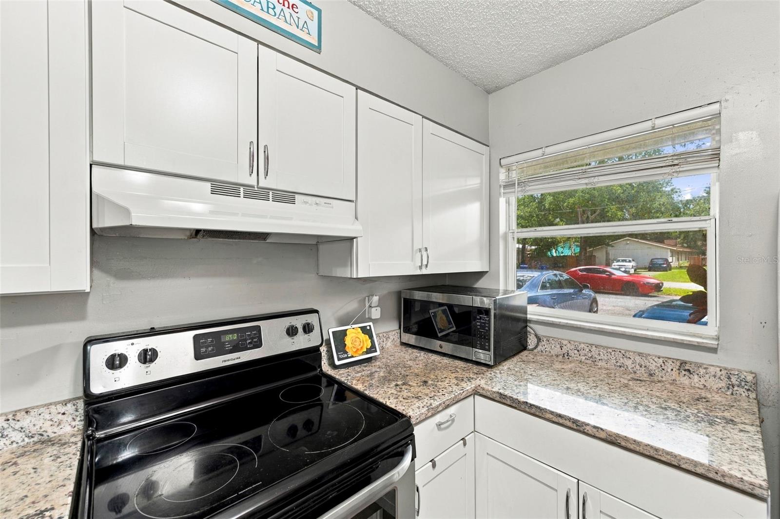 14724 SUNSET ST #3 — photo 4