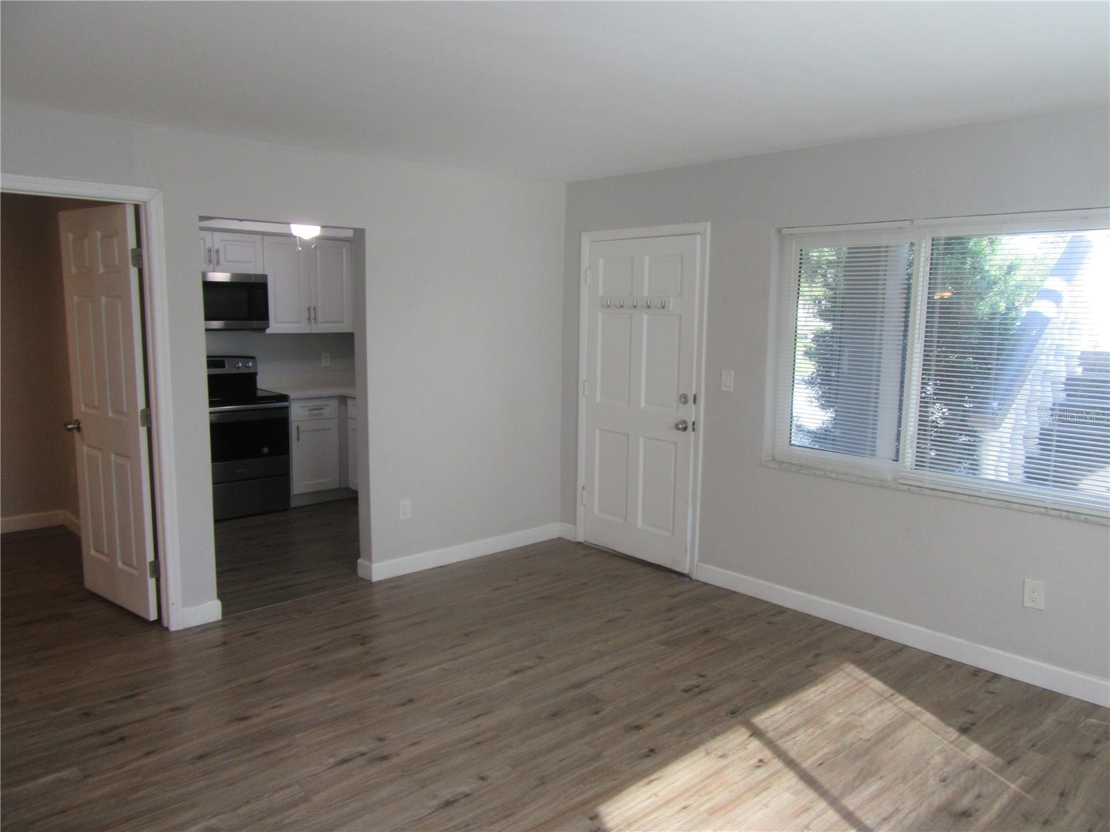 5900 22ND AVE N #1 — photo 4