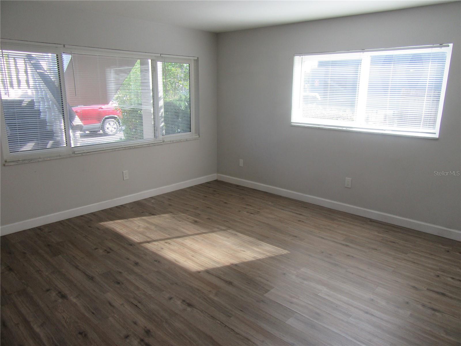 5900 22ND AVE N #1 — photo 3