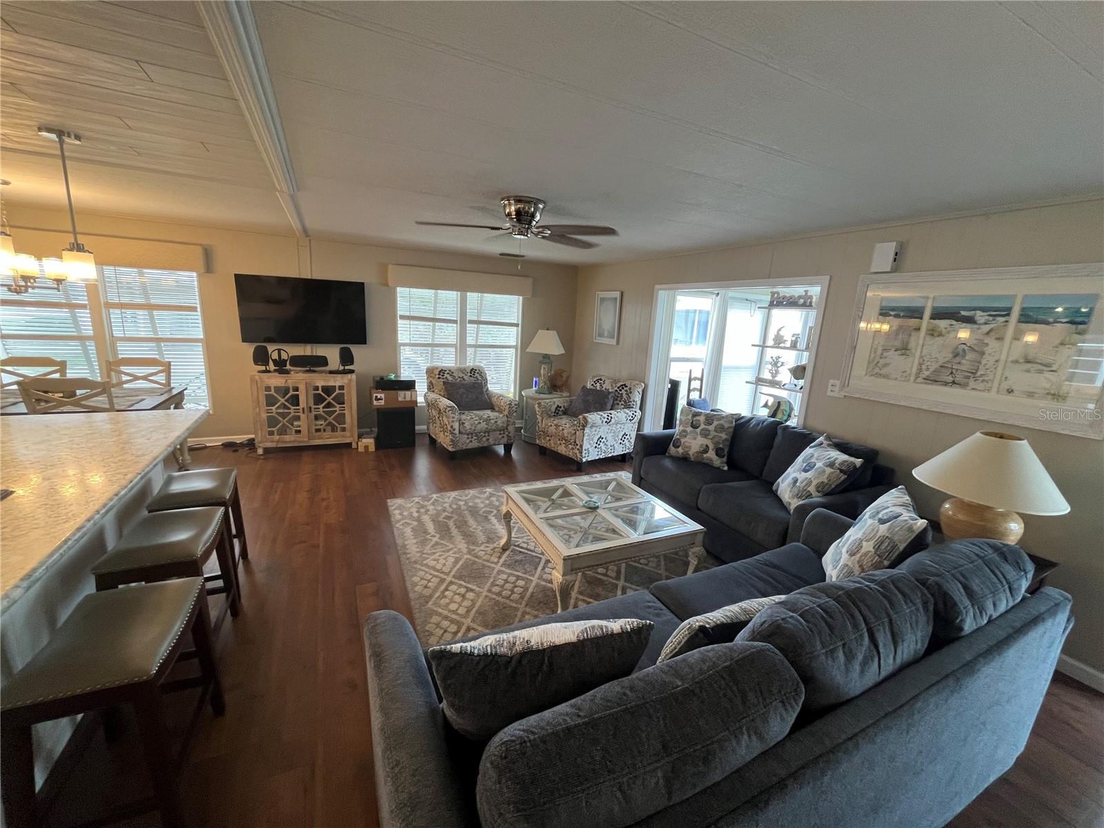 623 CERVINA DR — photo 23
