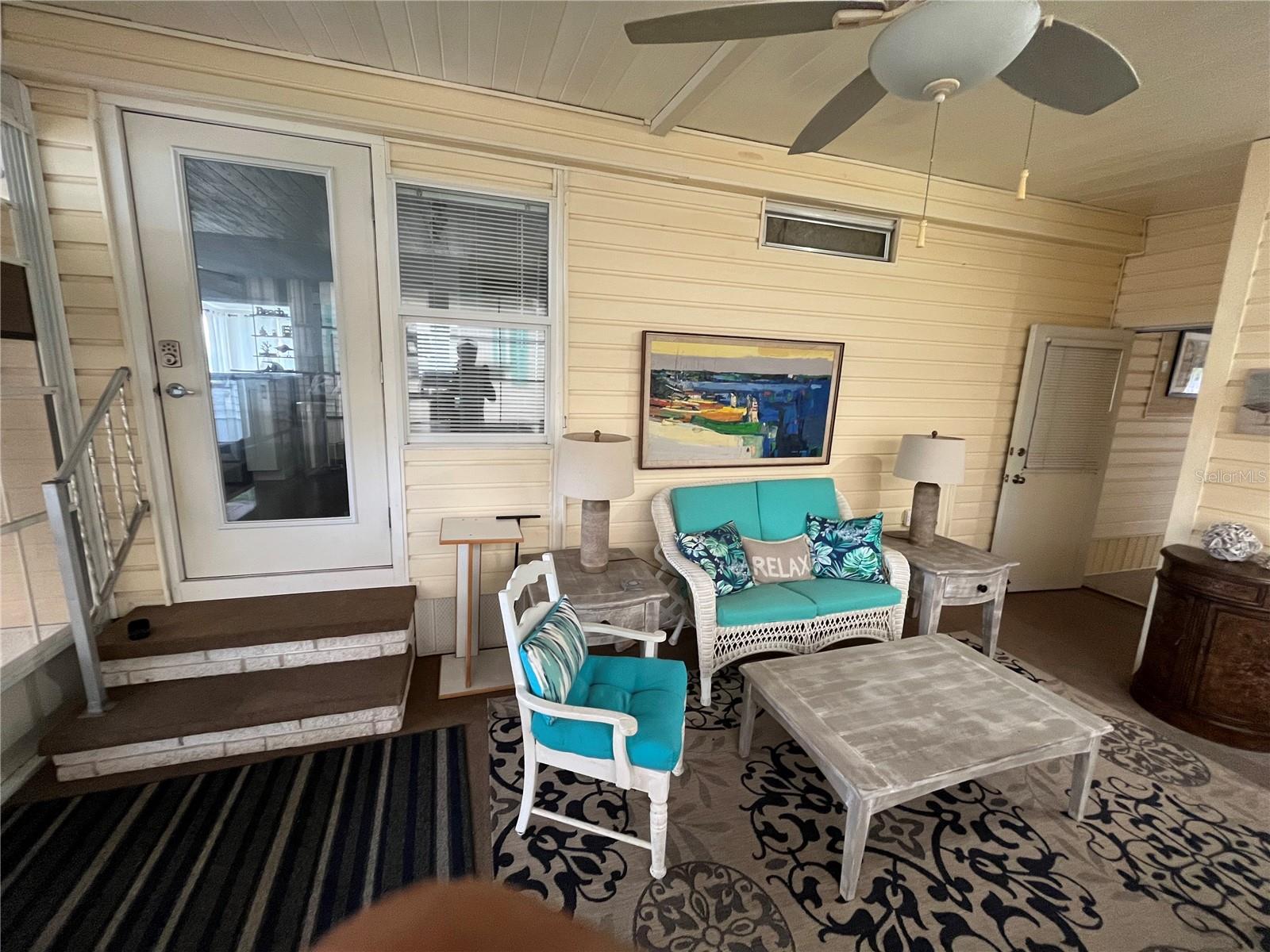 623 CERVINA DR — photo 14
