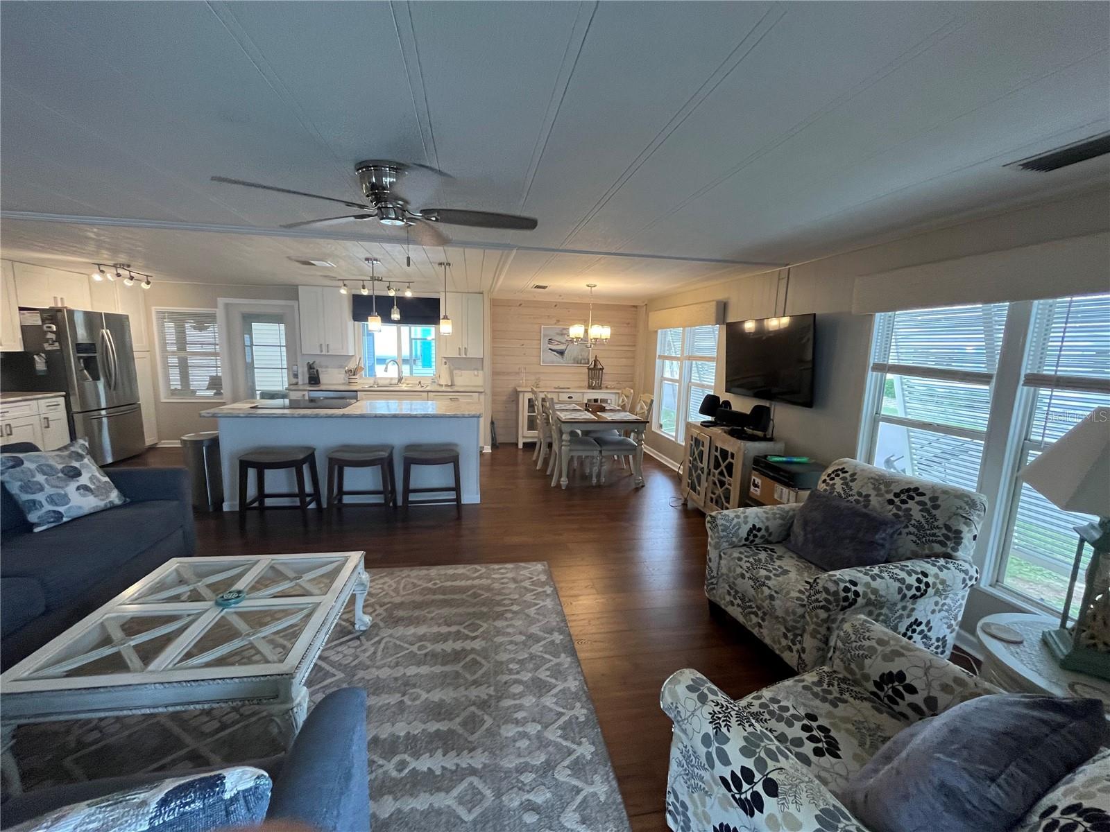623 CERVINA DR — photo 31