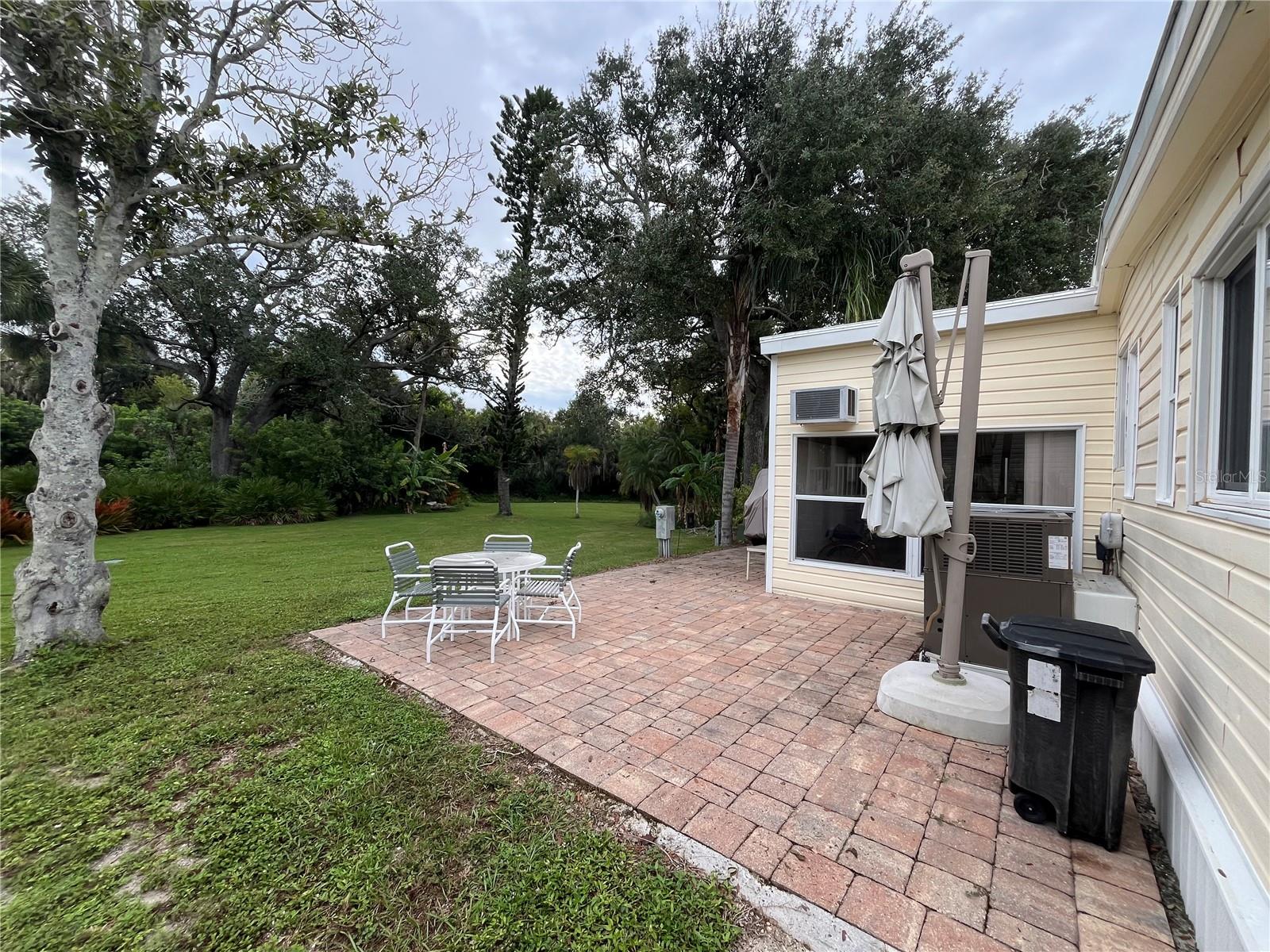 623 CERVINA DR — photo 7