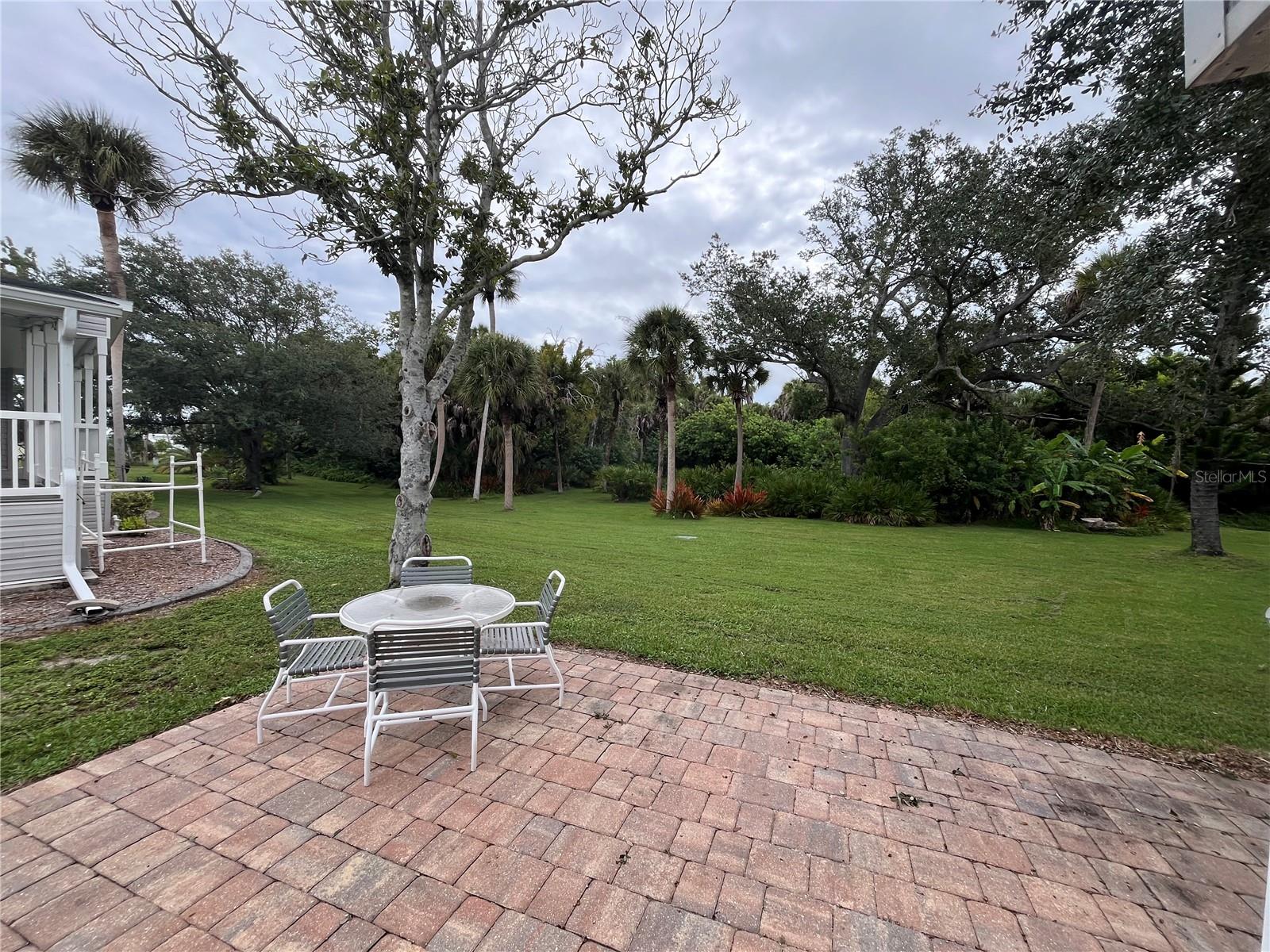 623 CERVINA DR — photo 8