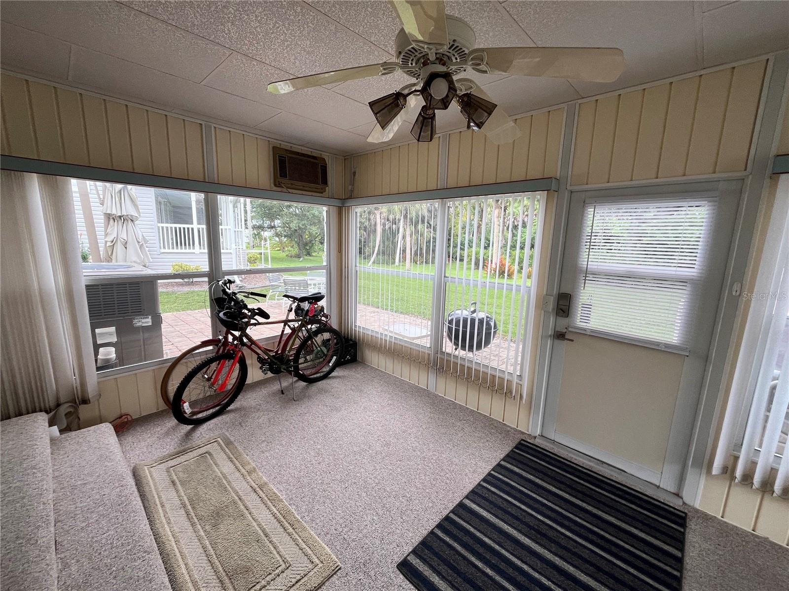 623 CERVINA DR — photo 17