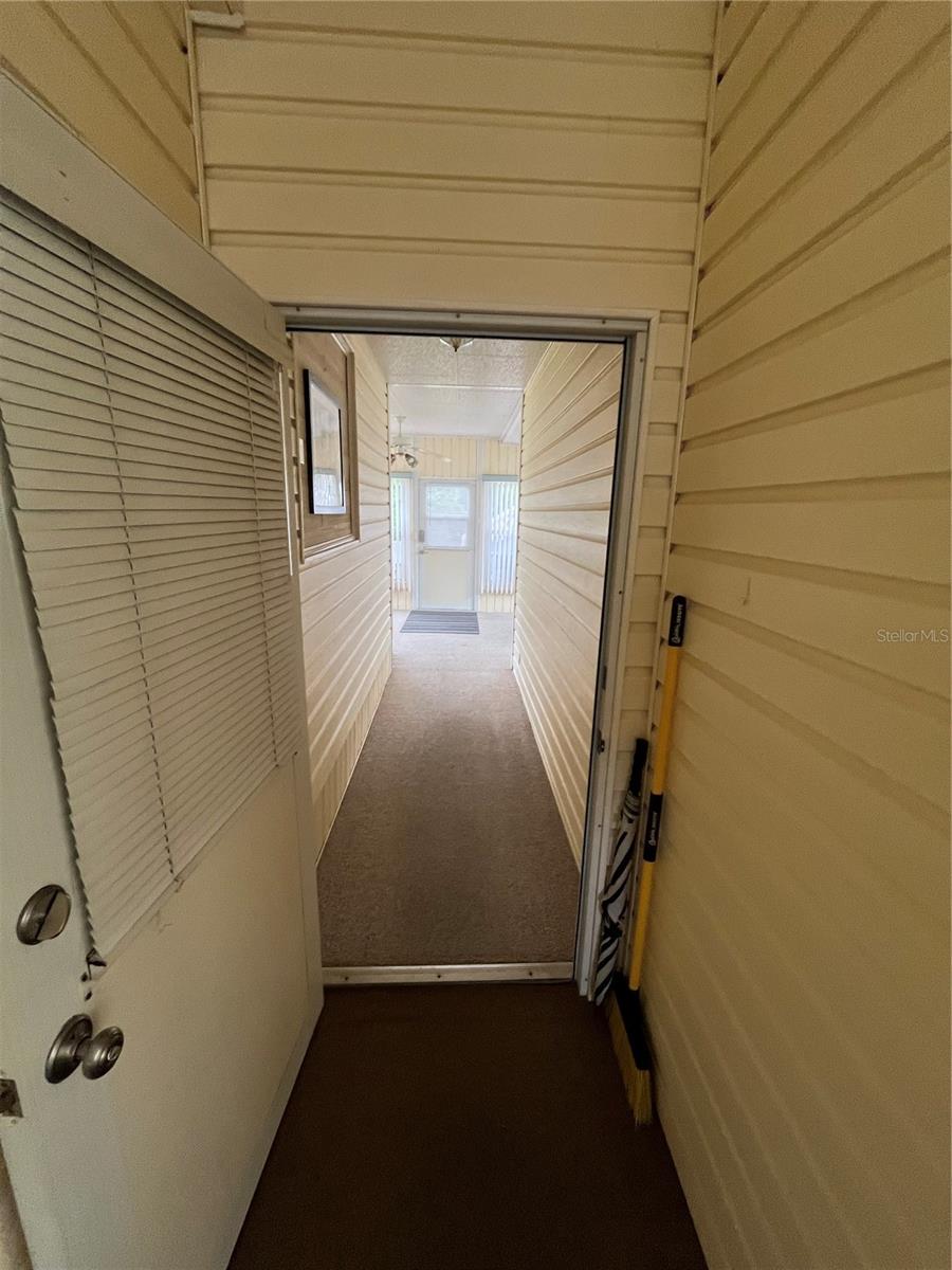 623 CERVINA DR — photo 16