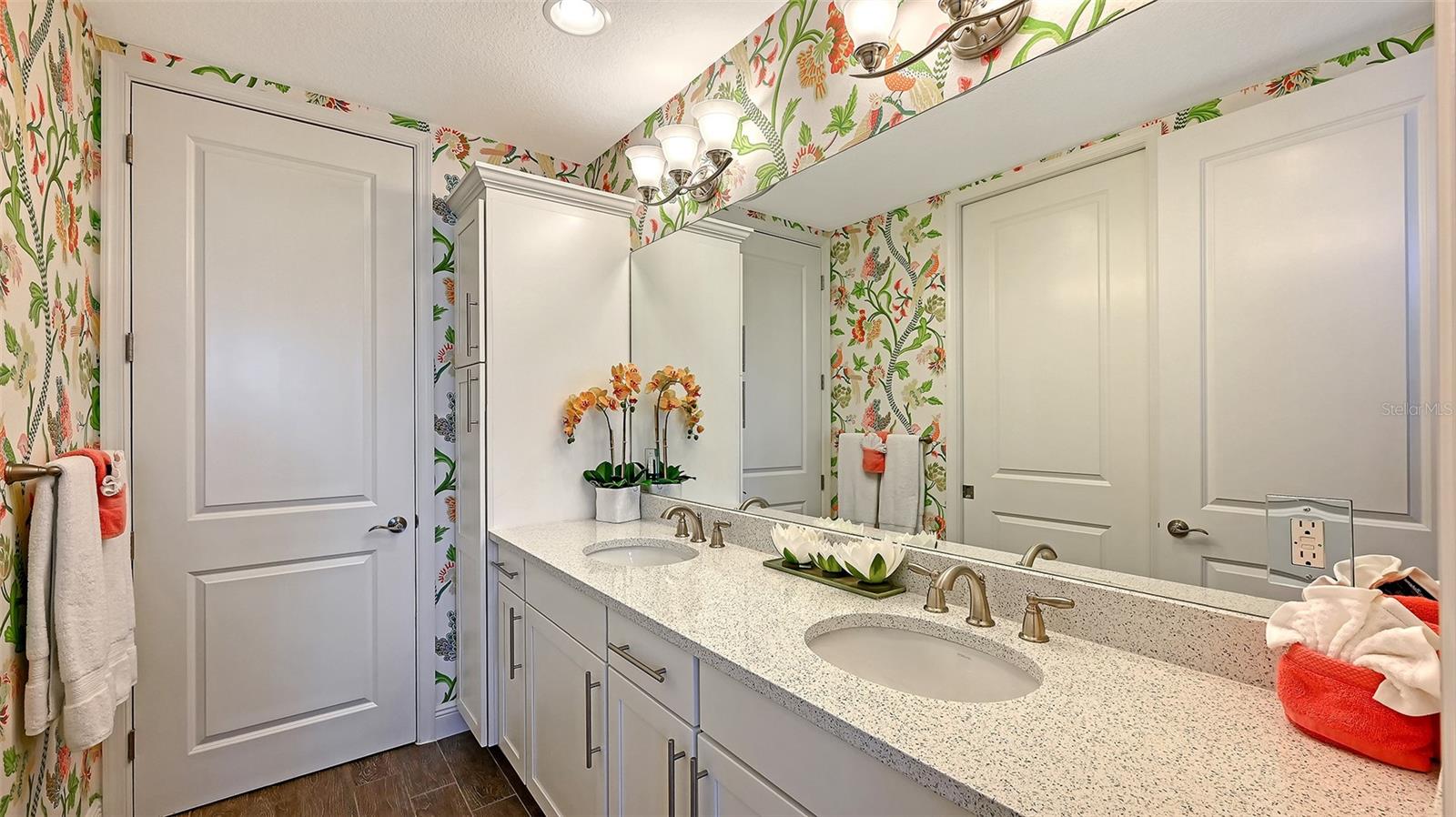 388 ARUBA CIR #201 — photo 26