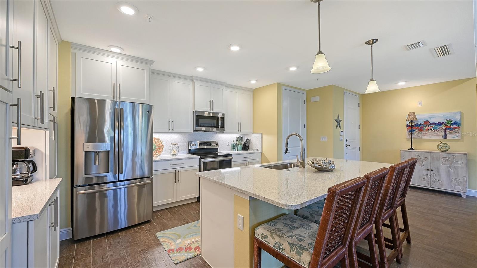 388 ARUBA CIR #201 — photo 19