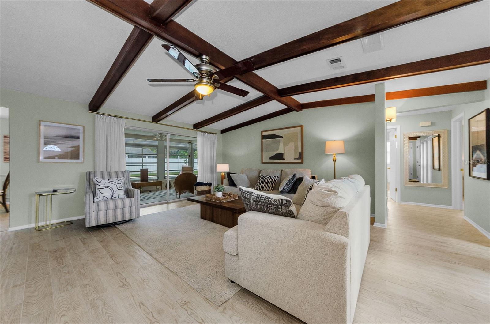 1525 RUTH RD — photo 4