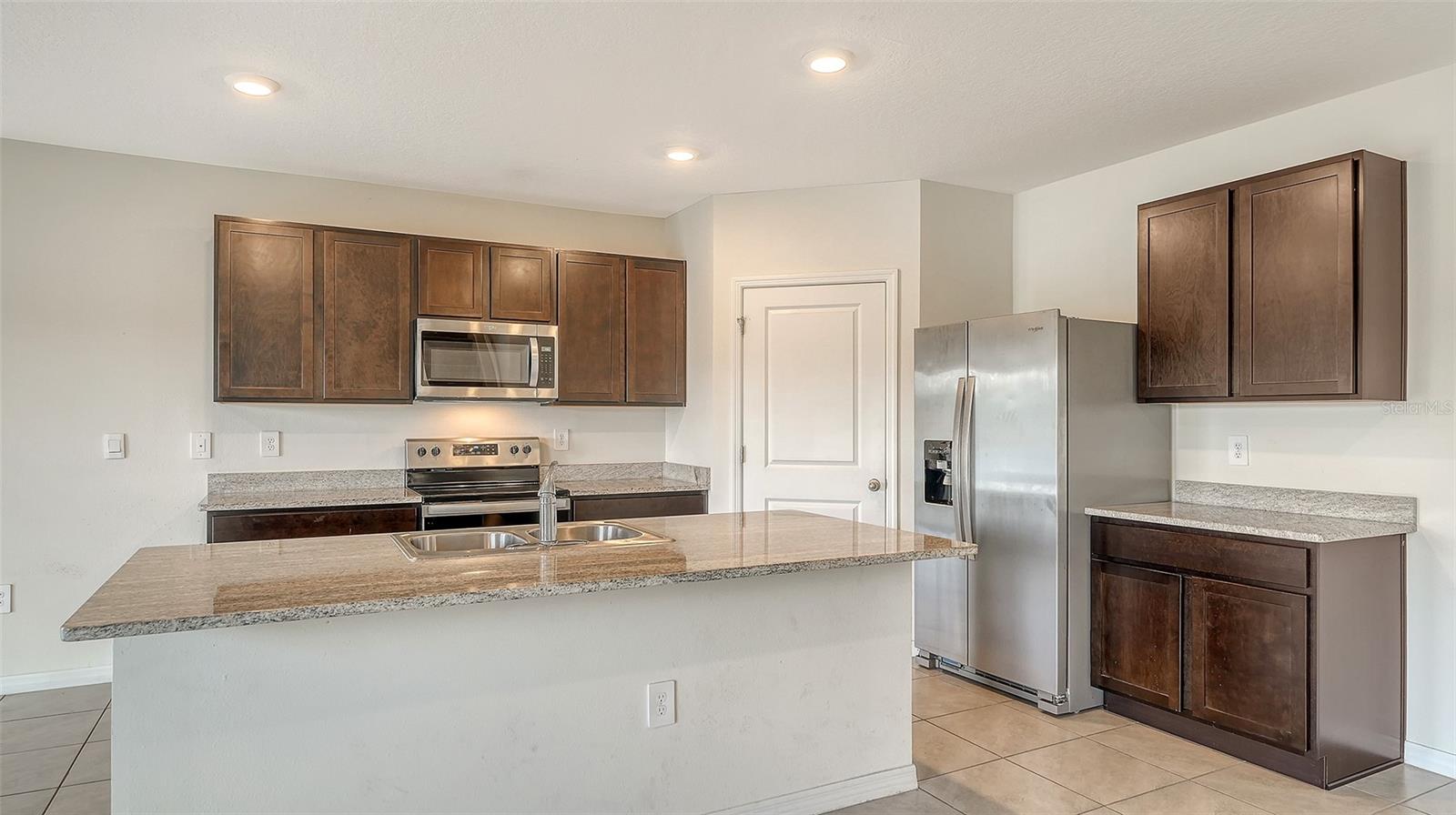 17329 RESERVA DR — photo 13