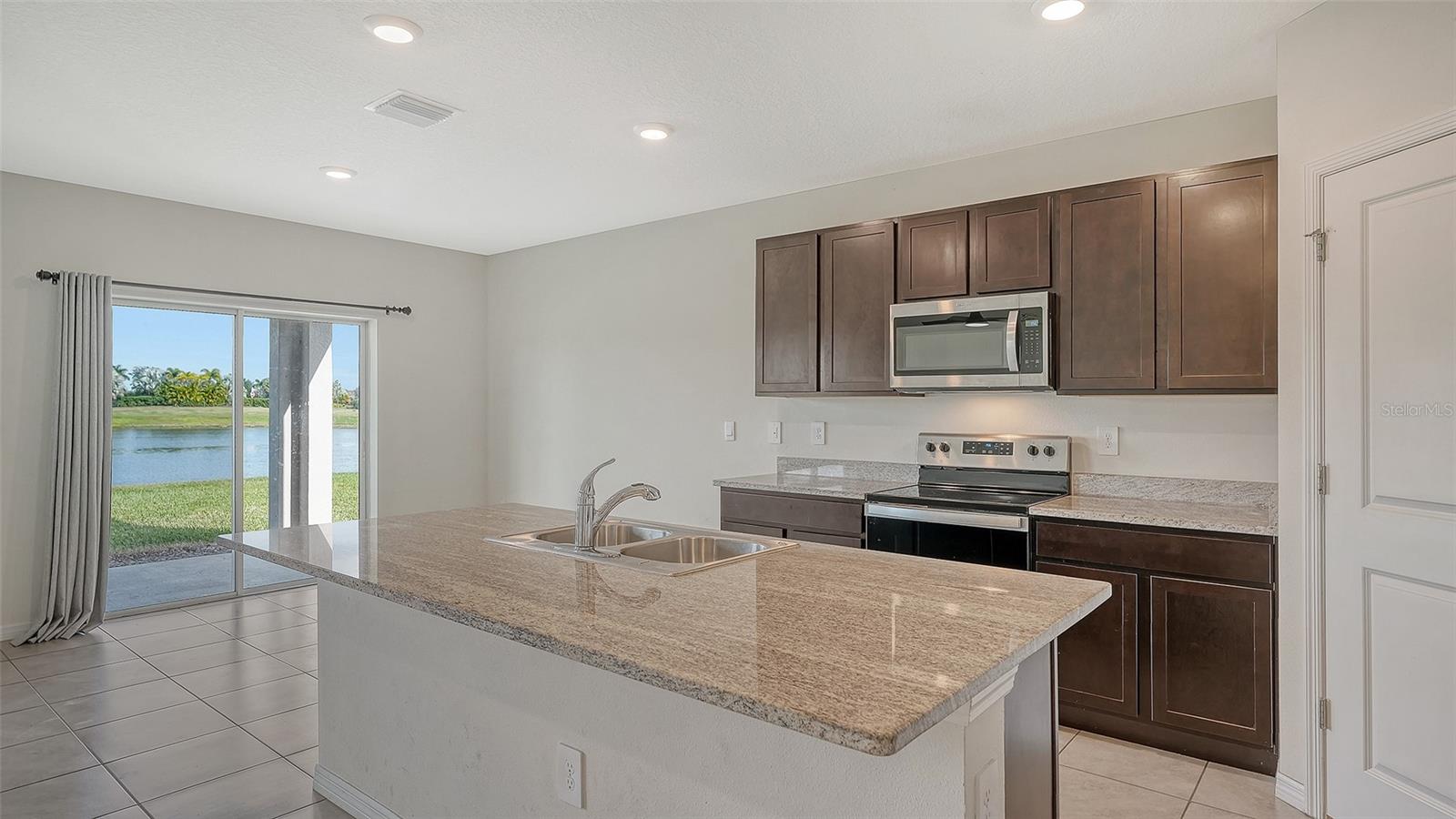 17329 RESERVA DR — photo 14