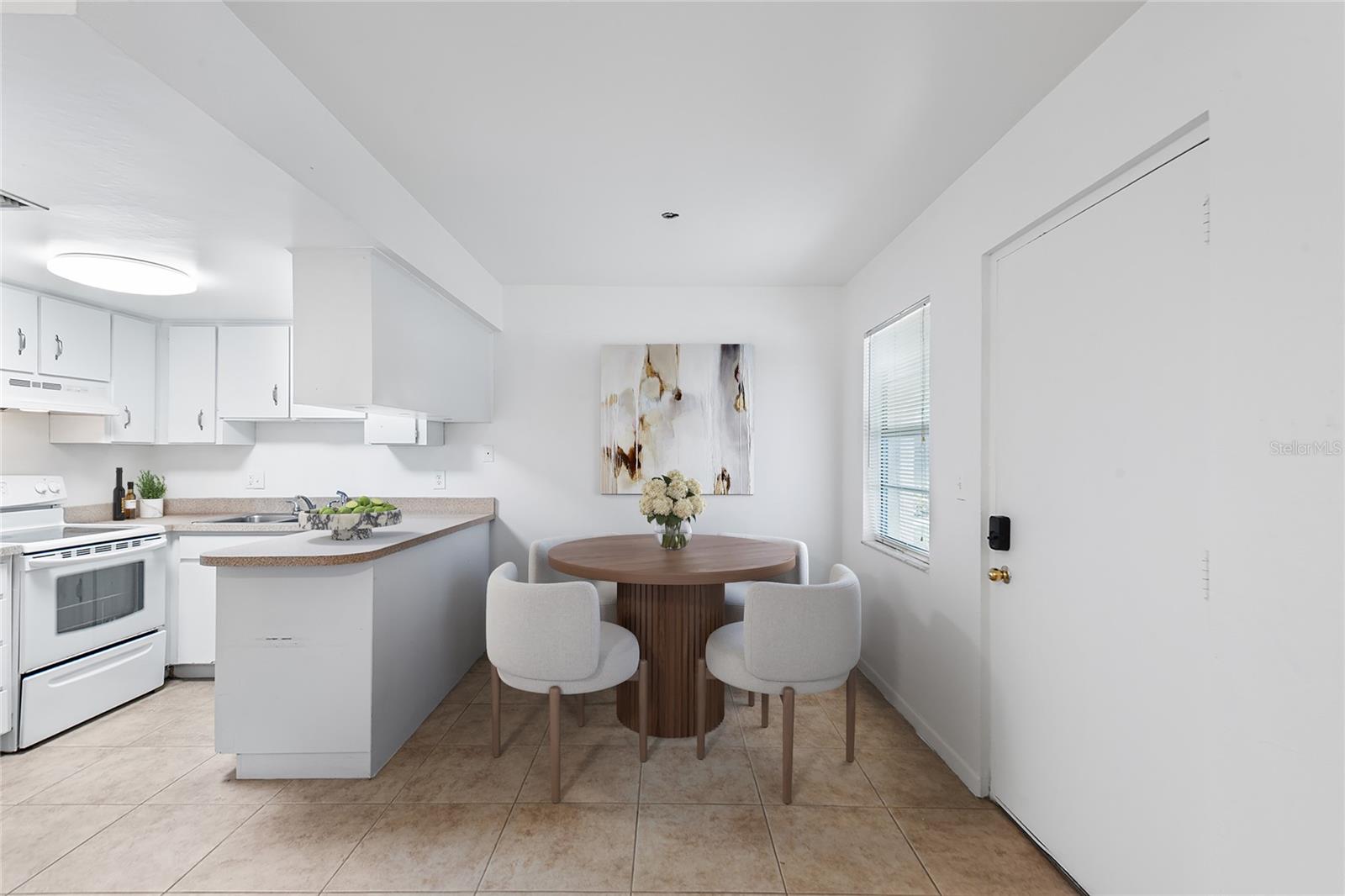555 62ND ST S #105 — photo 3