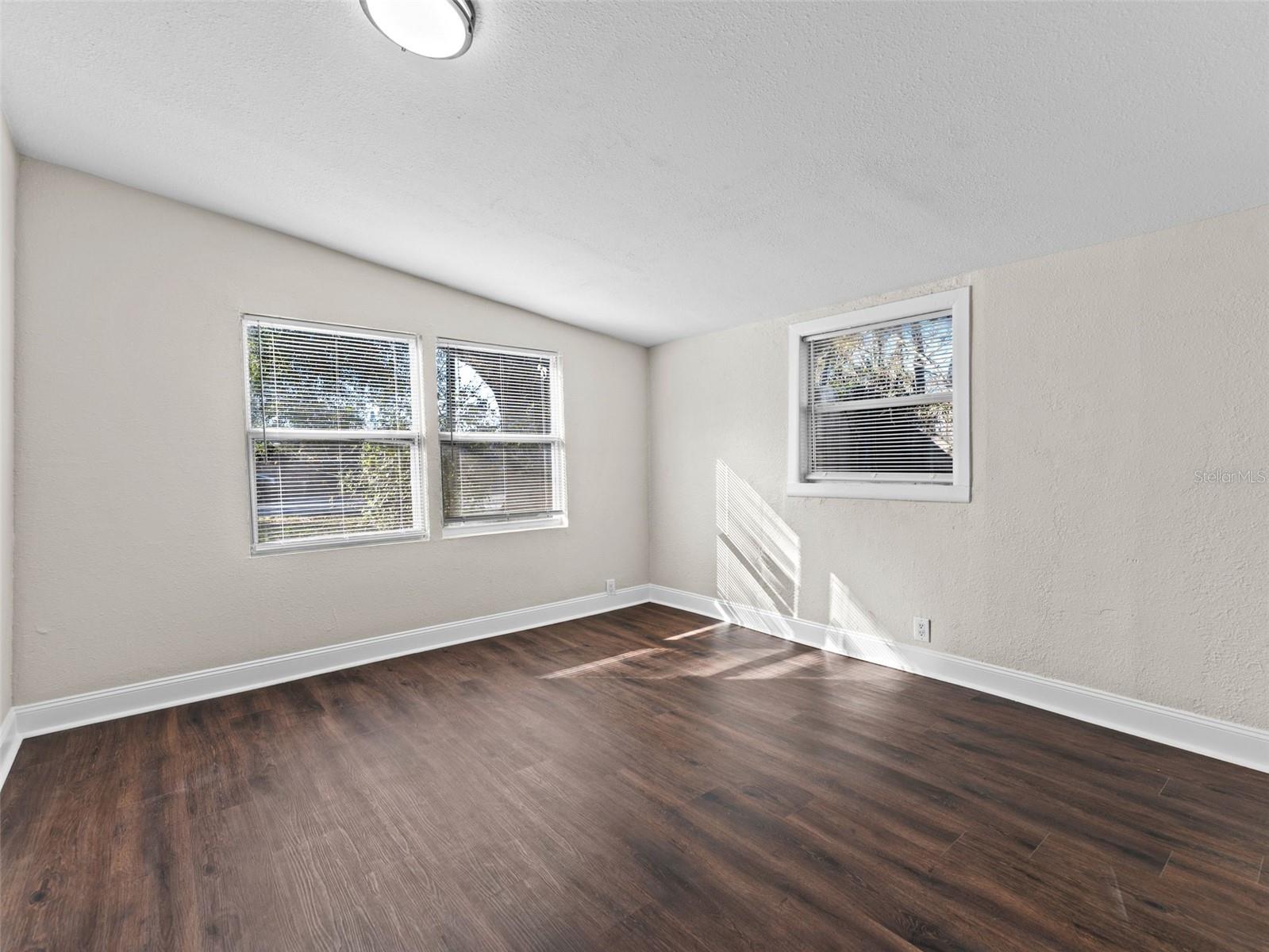 3622 E MOHAWK AVE — photo 8