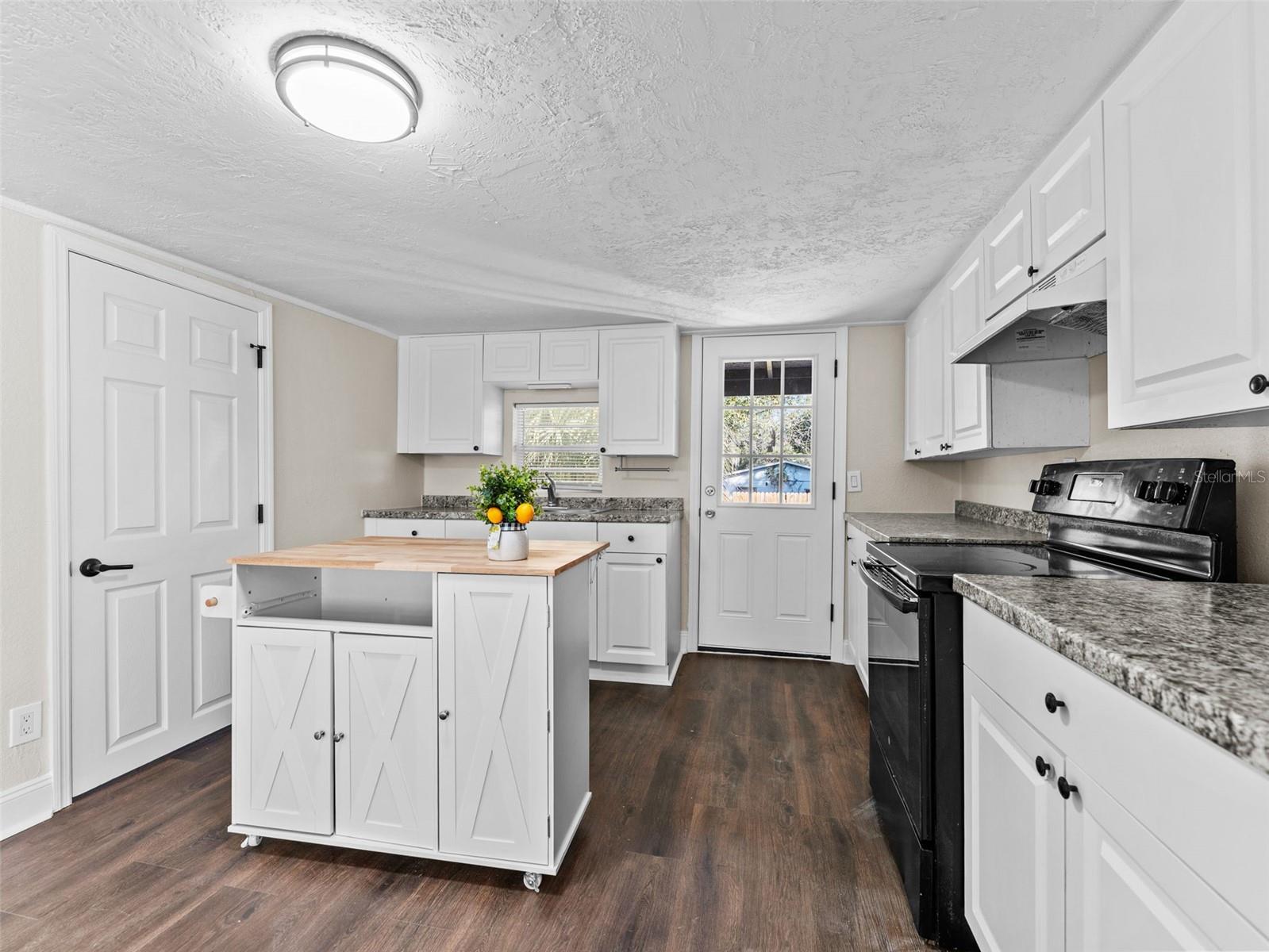 3622 E MOHAWK AVE — photo 6