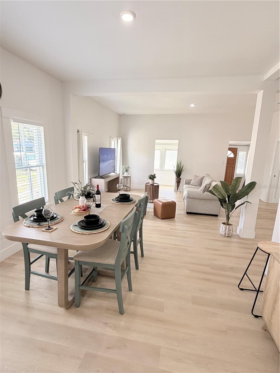 3006 N JEFFERSON ST — photo 3