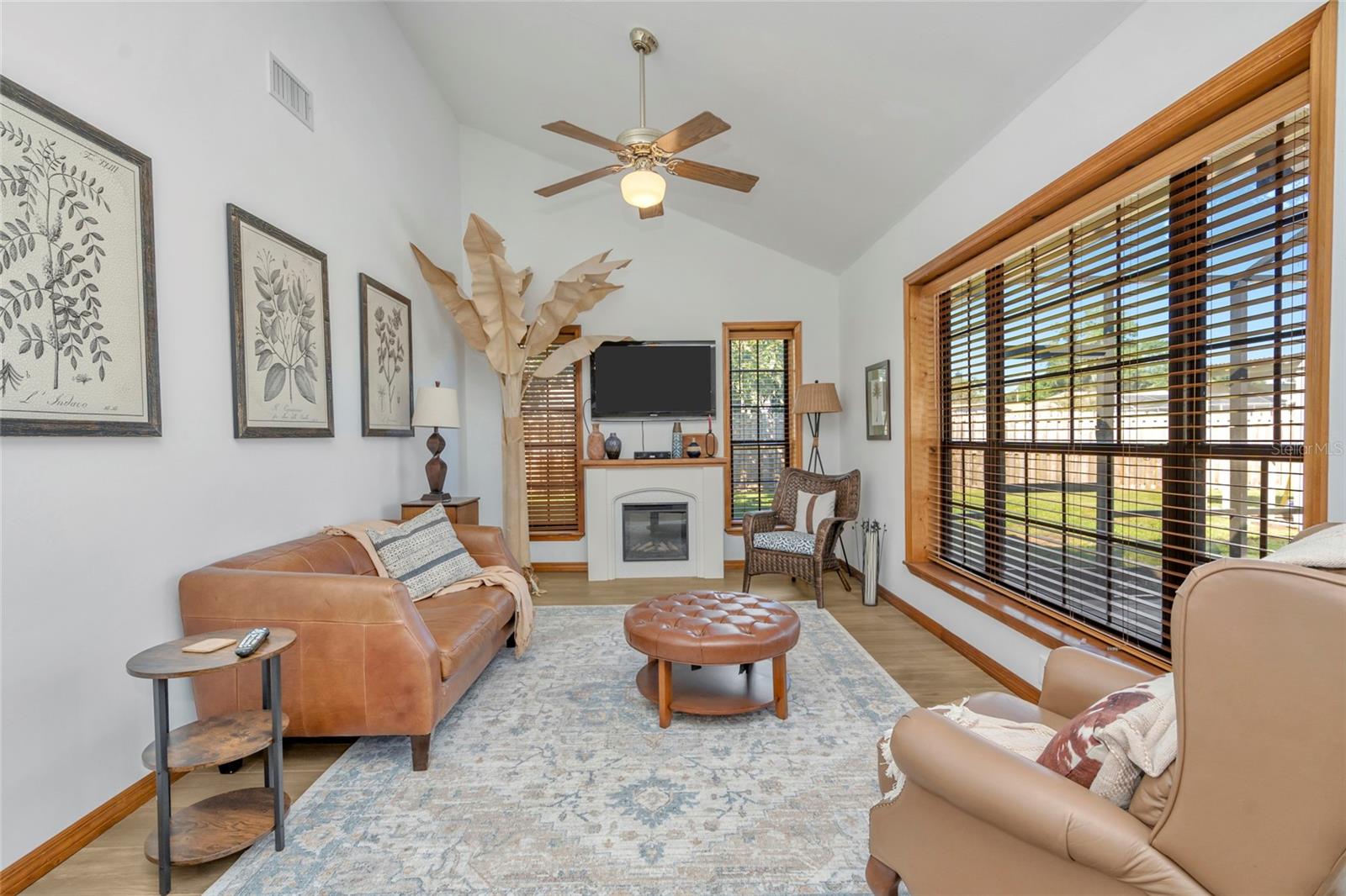 4614 DUXBERRY LN — photo 35