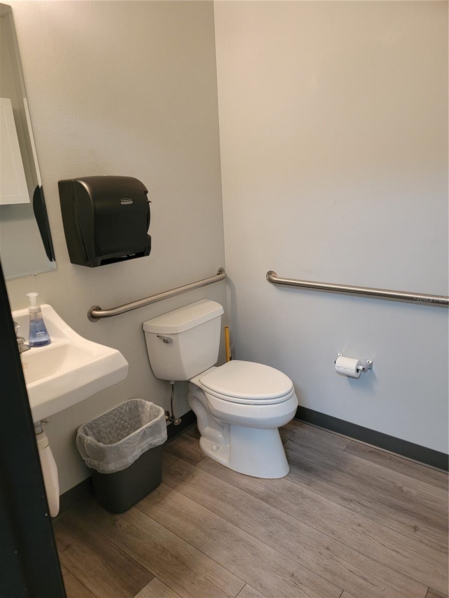 752 COMMERCE DR #14 — photo 2