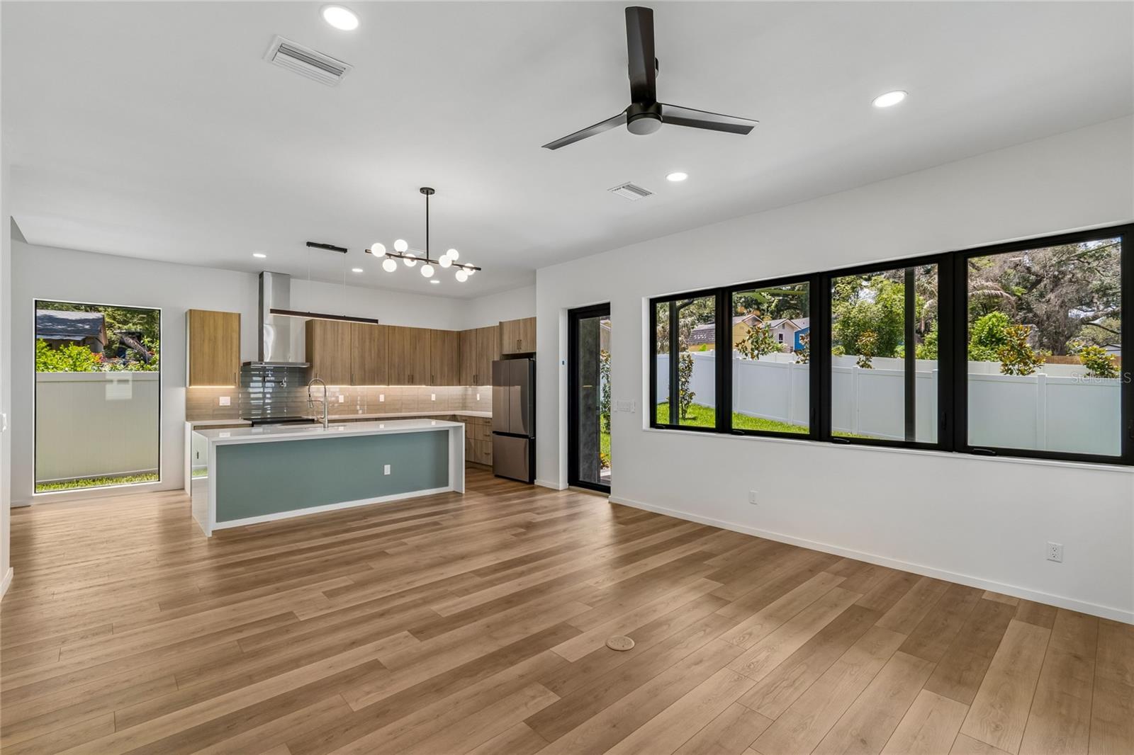 1305 HILTON PL — photo 13