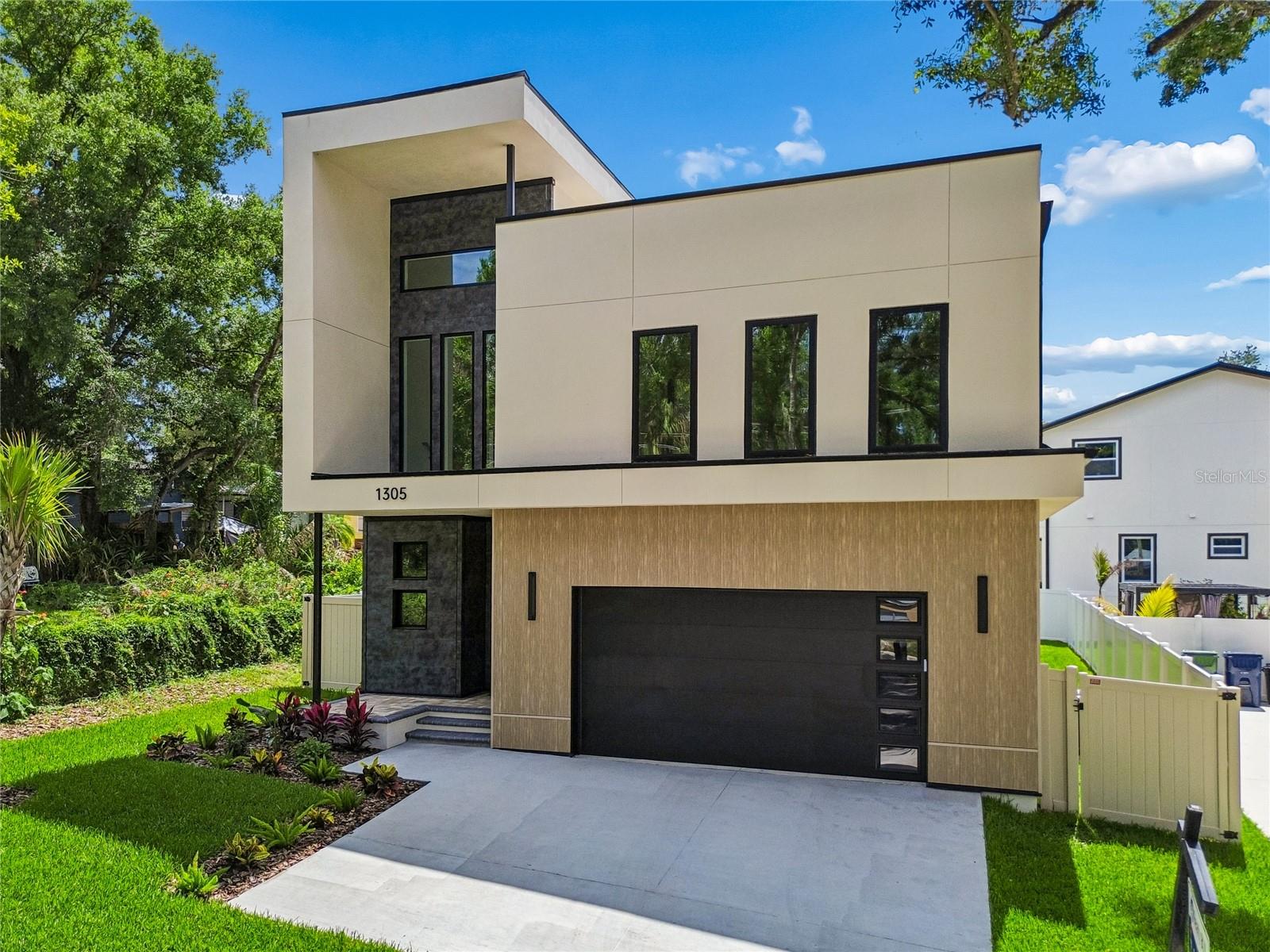 1305 HILTON PL — photo 42