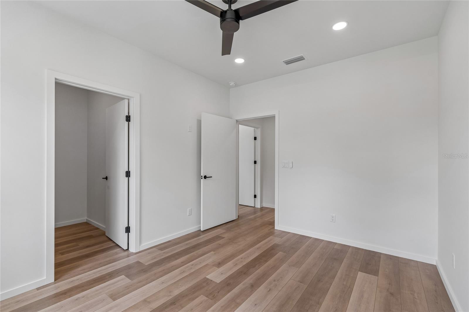 1305 HILTON PL — photo 34
