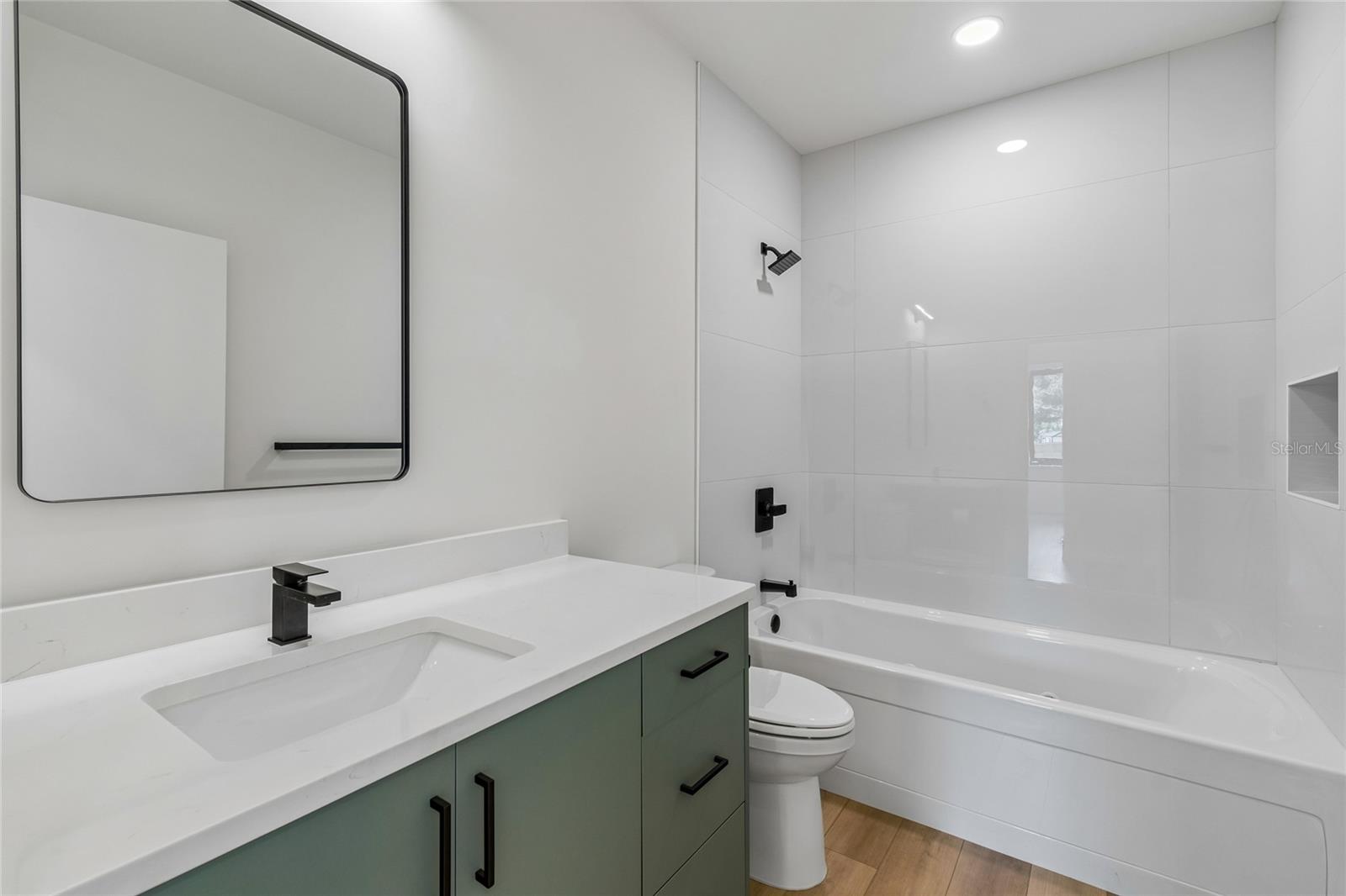 1305 HILTON PL — photo 30