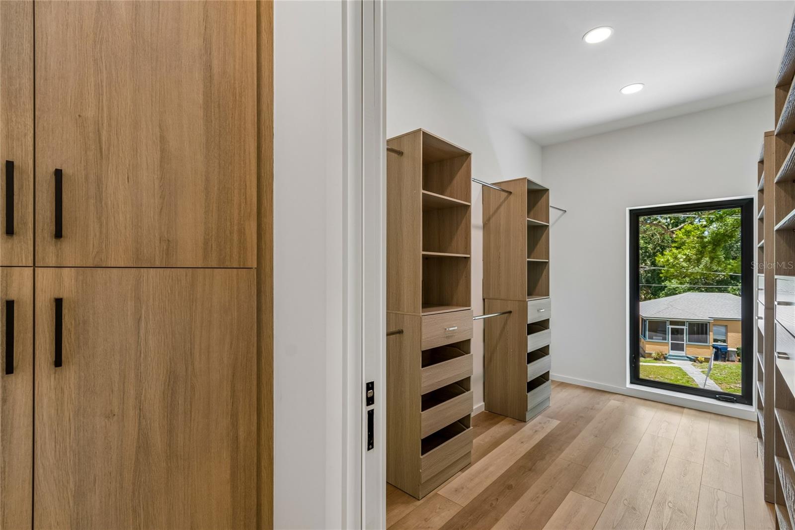 1305 HILTON PL — photo 22