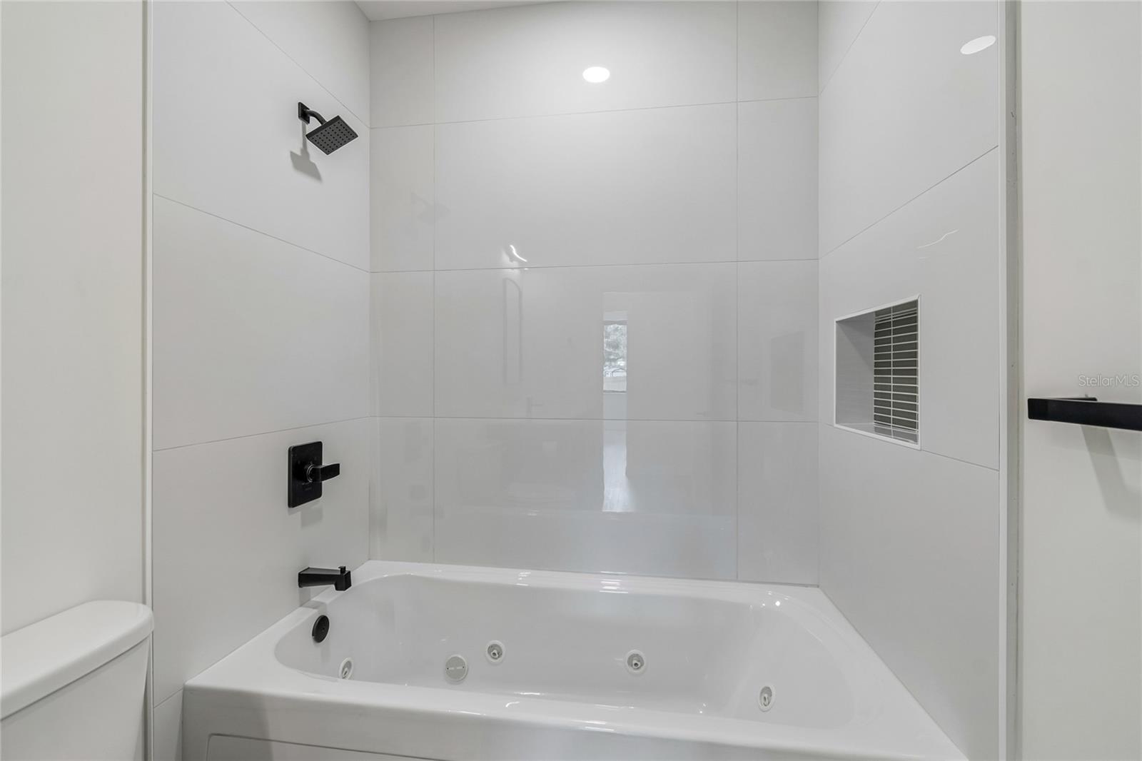 1305 HILTON PL — photo 31