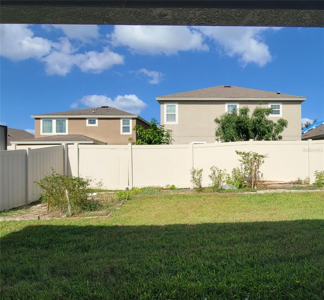 843 VISCOUNT ST — photo 25