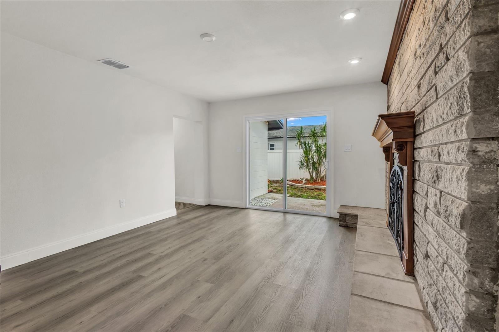 1810 MARYLAND AVE NE — photo 9